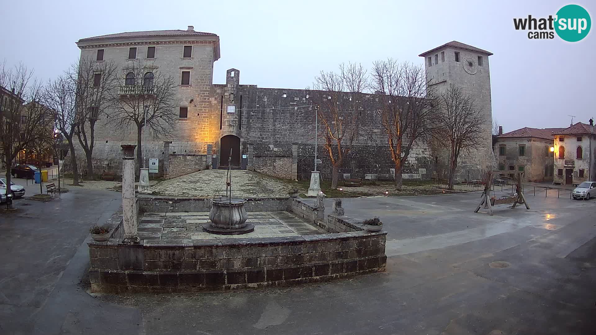 Webcam Svetvinčenat – el castillo y el pozo – Istria – Croacia