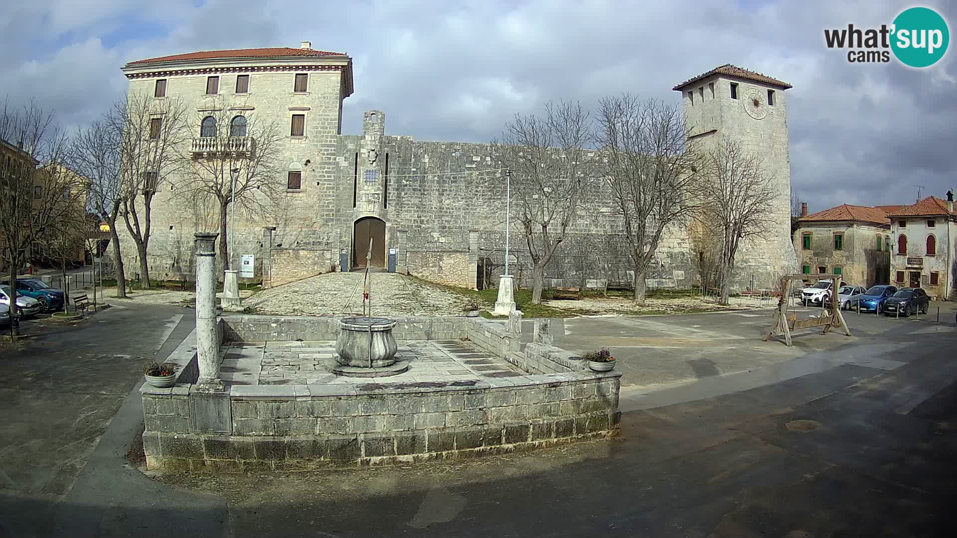 Webcam Svetvinčenat – el castillo y el pozo – Istria – Croacia