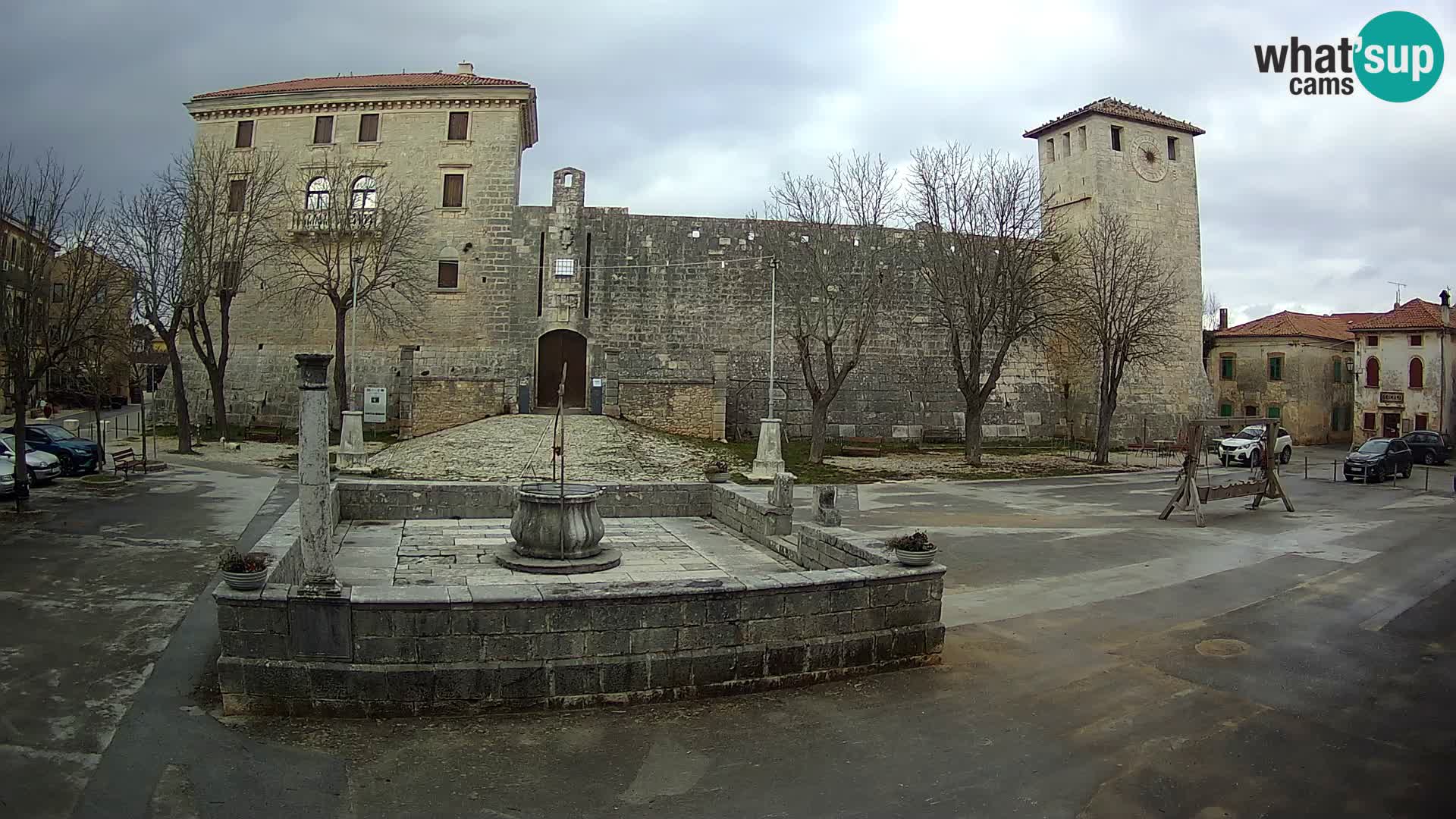 Webcam Svetvinčenat – el castillo y el pozo – Istria – Croacia