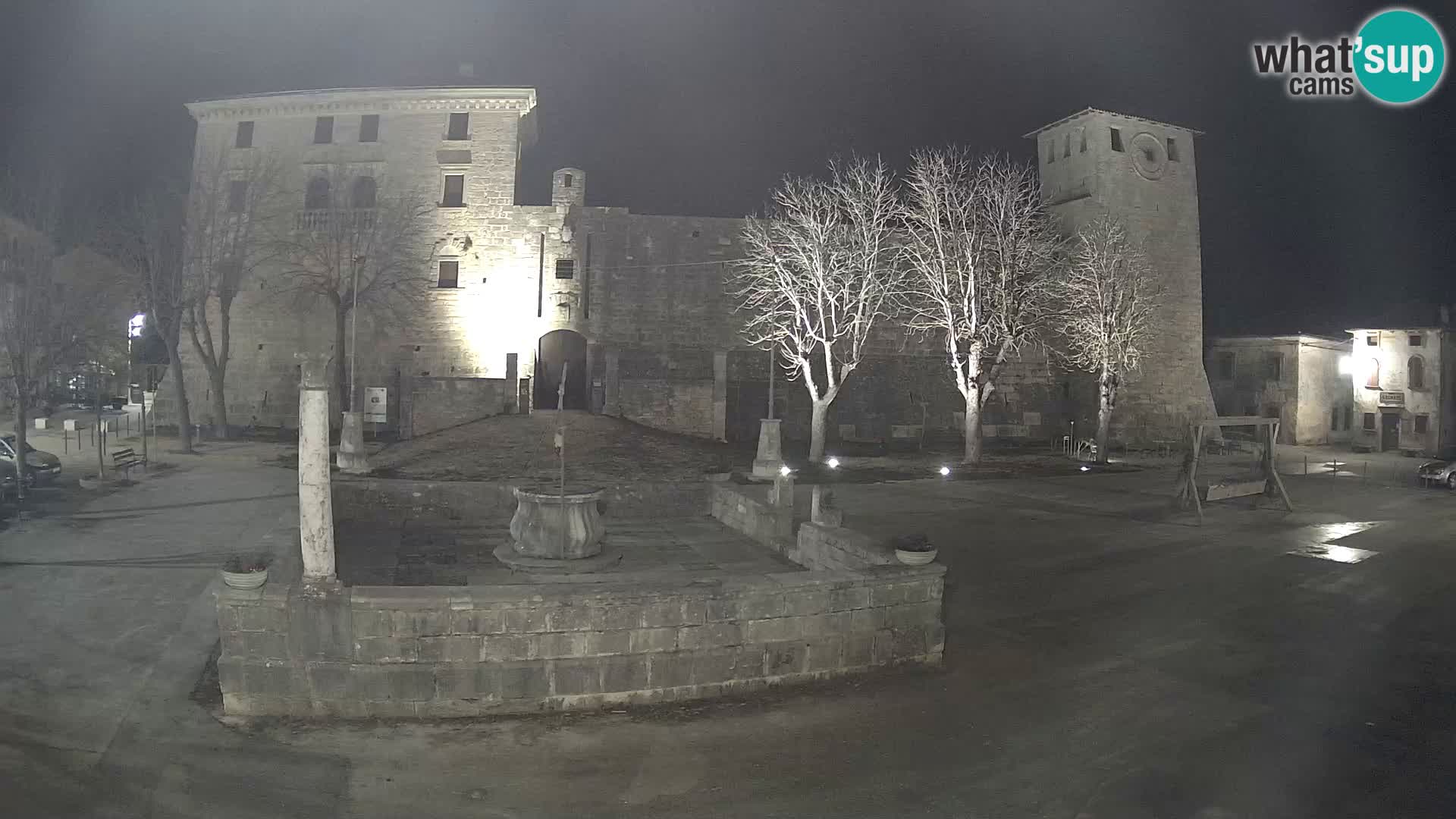 Webcam Svetvinčenat (Sanvincenti) – il castello e il pozzo – Istria – Croazia