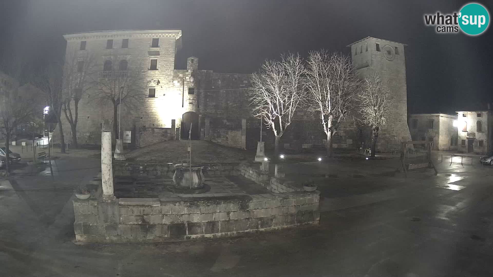 Webcam Svetvinčenat – le château et le puits – Istrie – Croatie