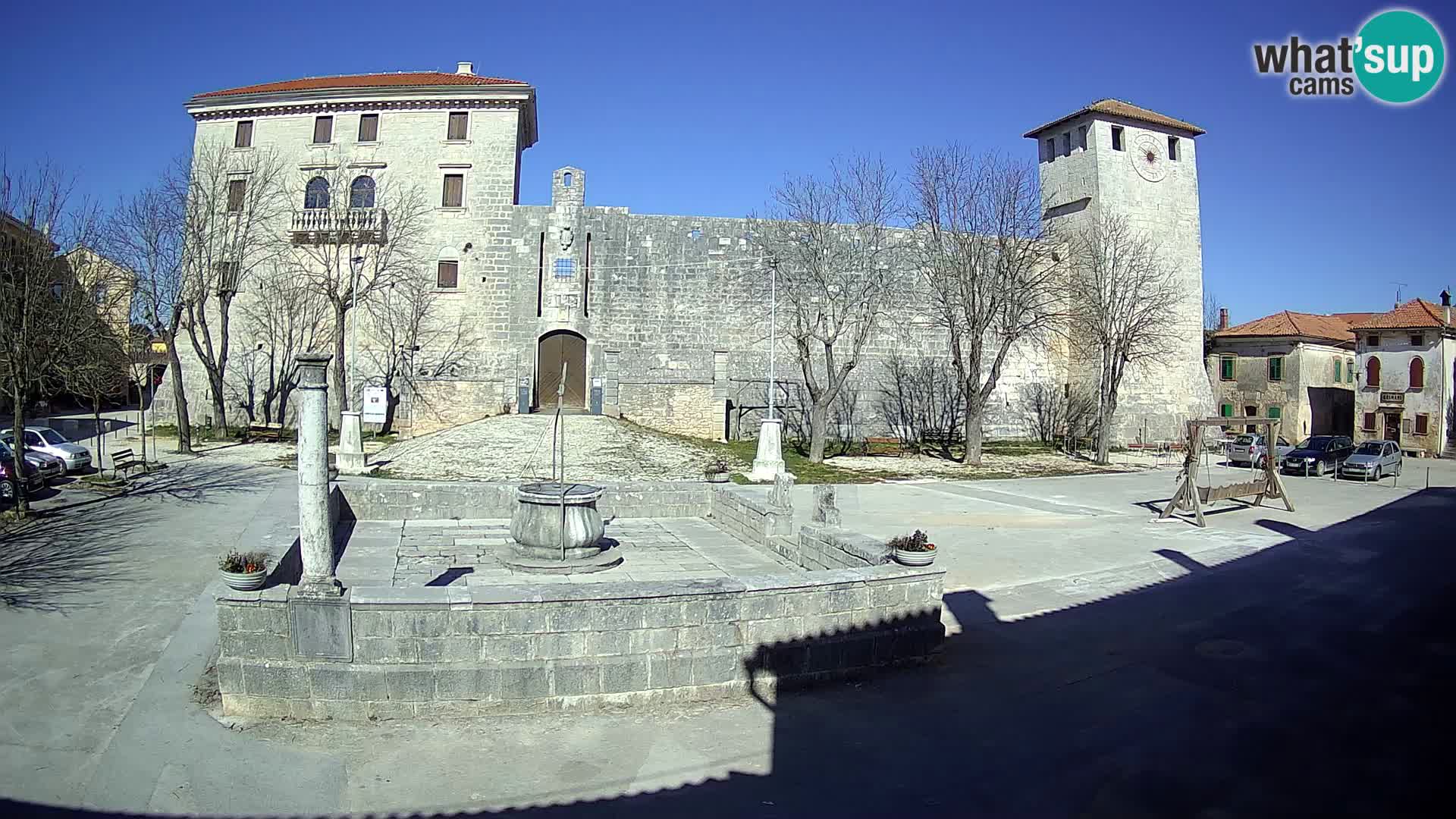 Webcam Svetvinčenat – el castillo y el pozo – Istria – Croacia