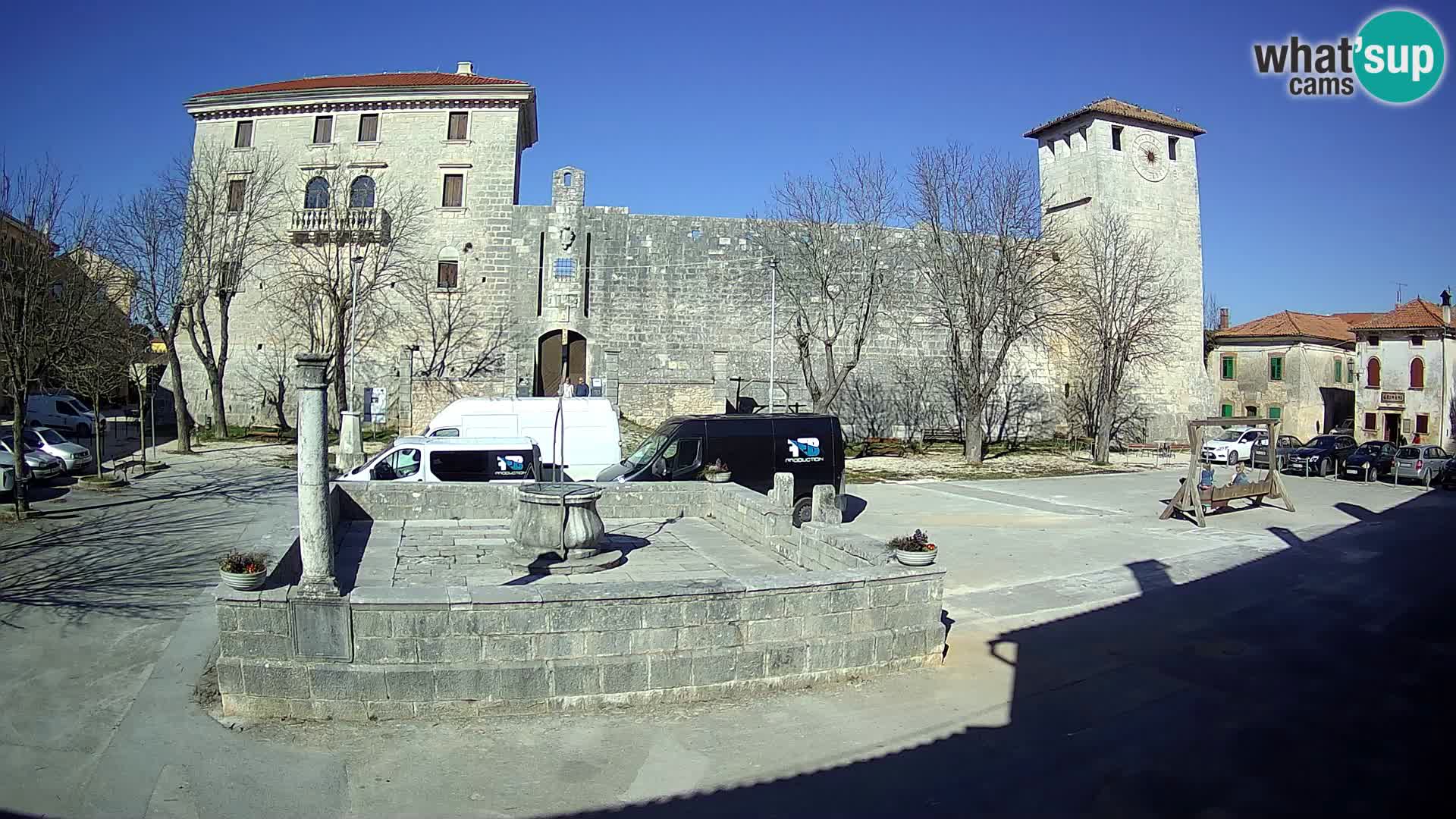 Webcam Svetvinčenat – el castillo y el pozo – Istria – Croacia