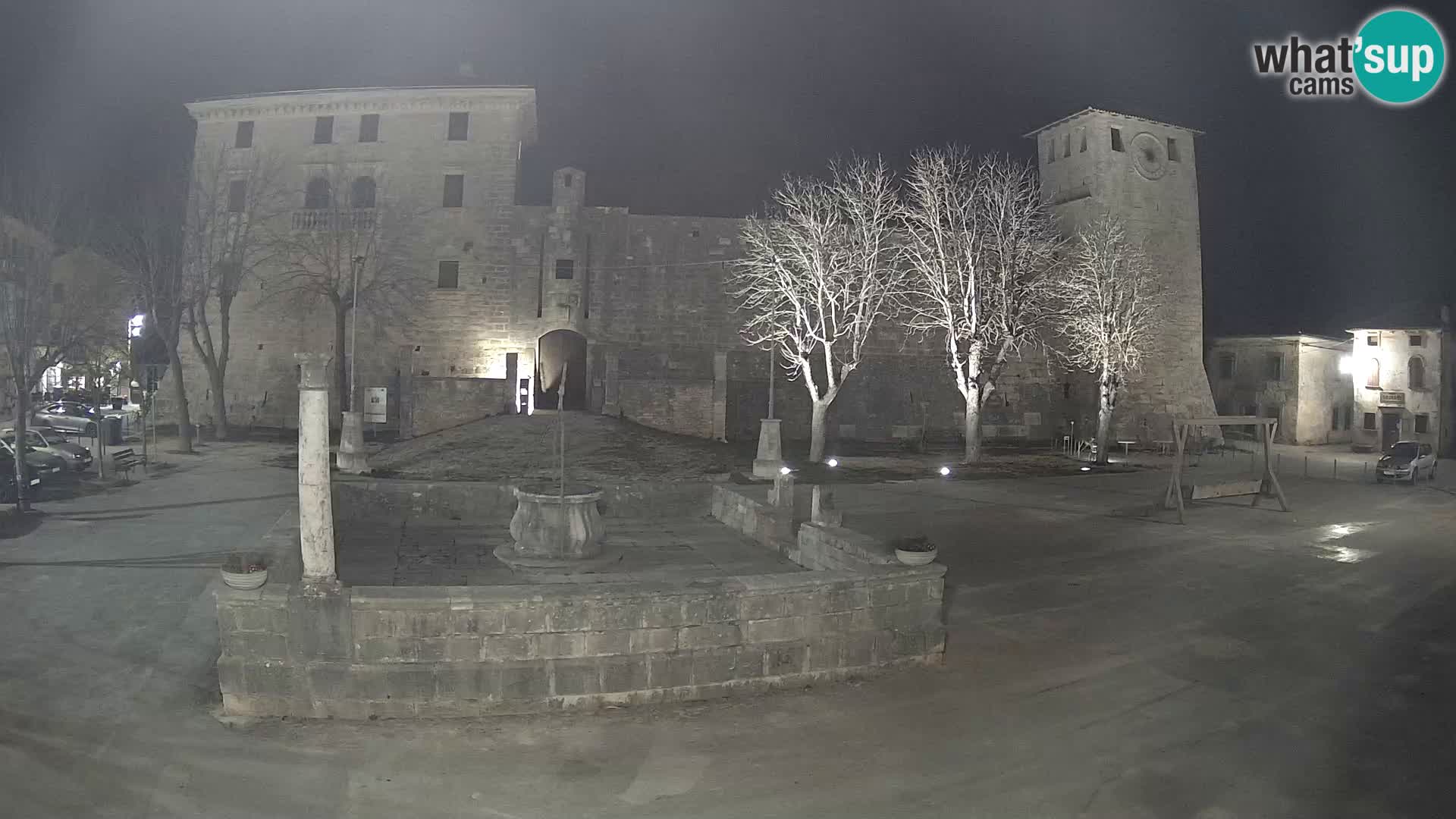 Webcam Svetvinčenat – die Burg und Brunnen – Istrien – Kroatien