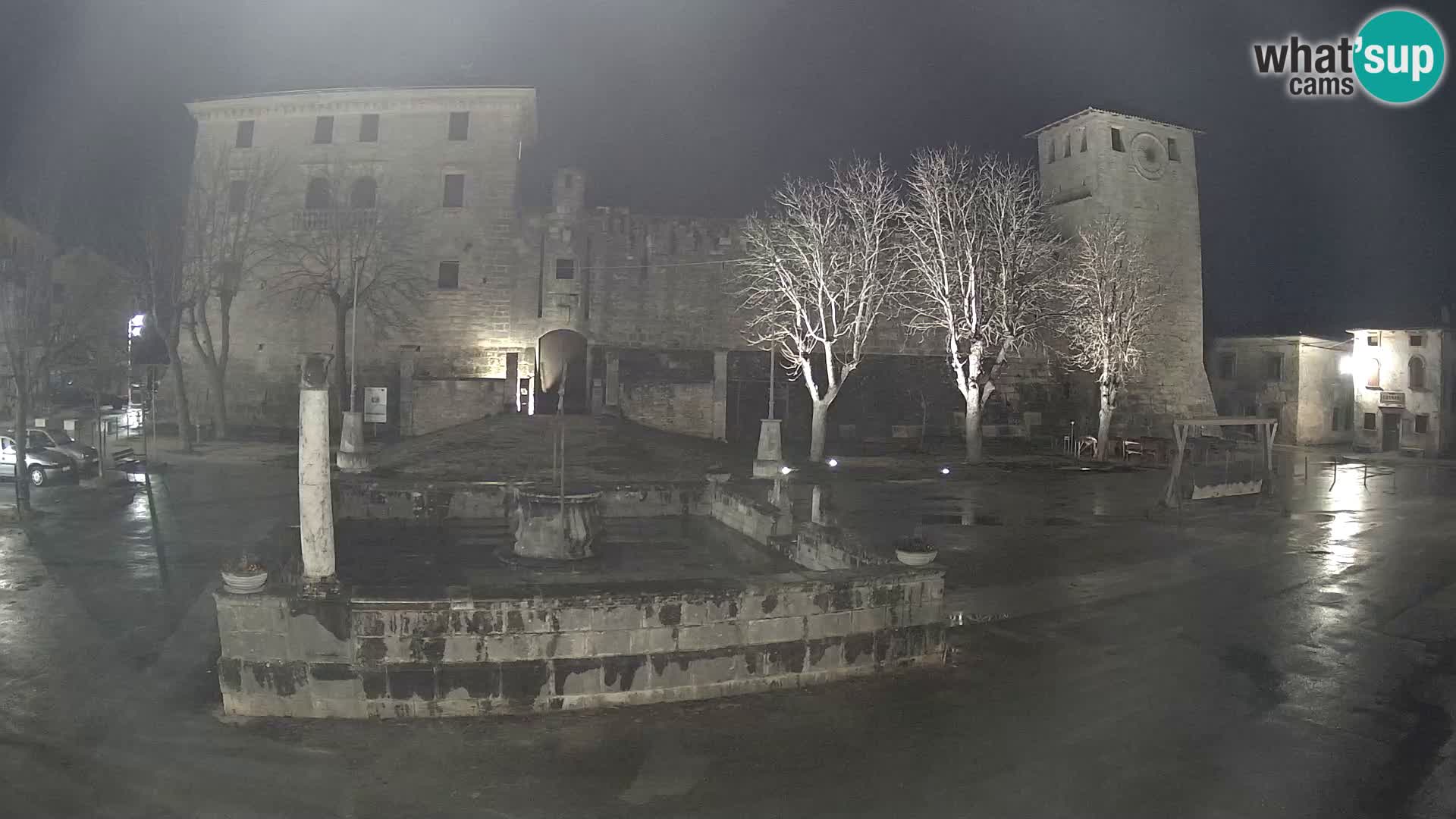 Webcam Svetvinčenat – die Burg und Brunnen – Istrien – Kroatien