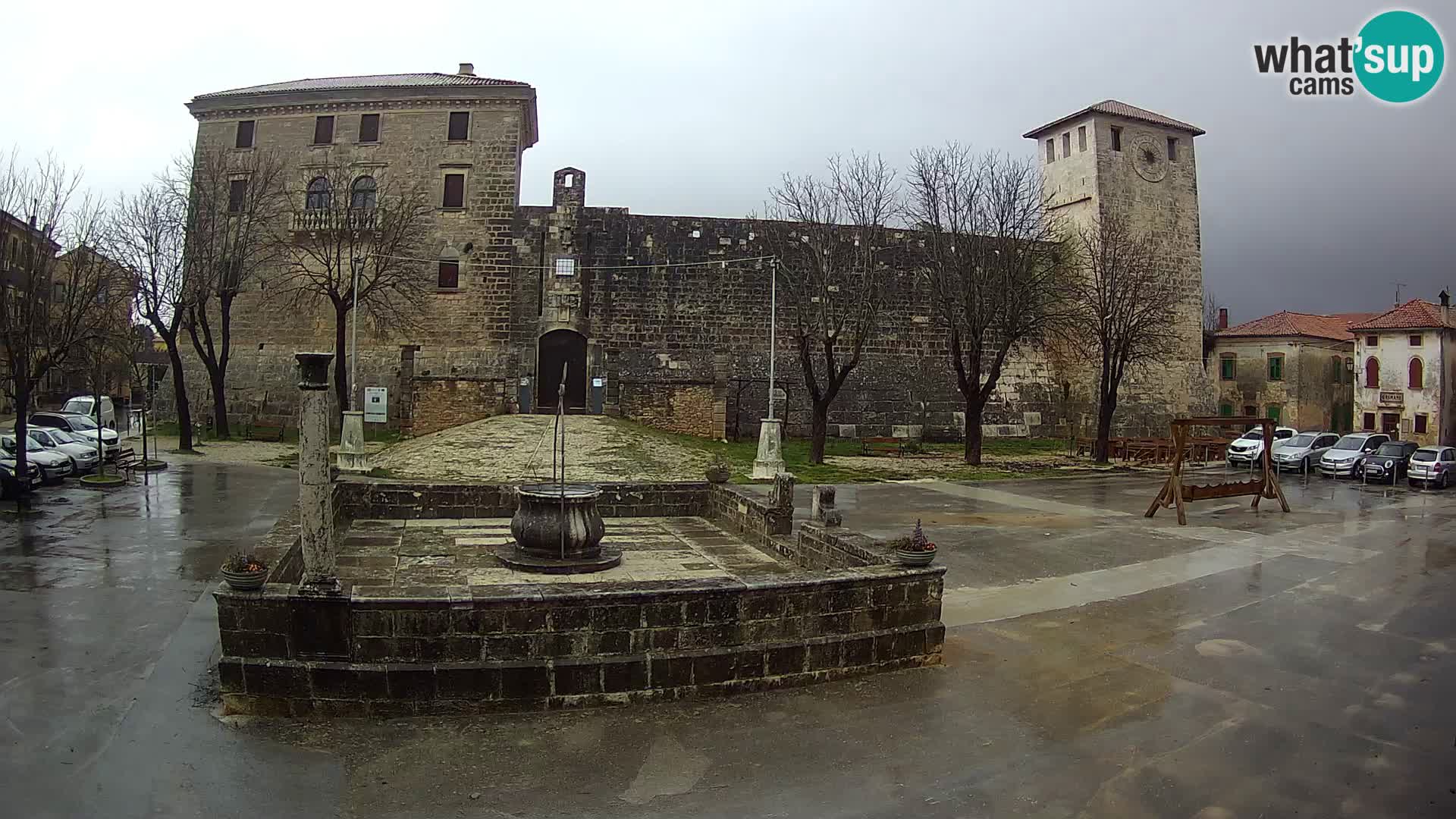 Webcam Svetvinčenat – the Castle and well – Istria – Croatia