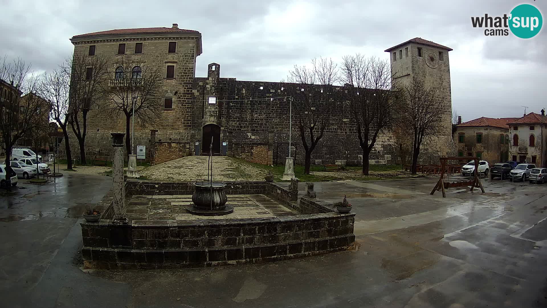 Webcam Svetvinčenat – the Castle and well – Istria – Croatia