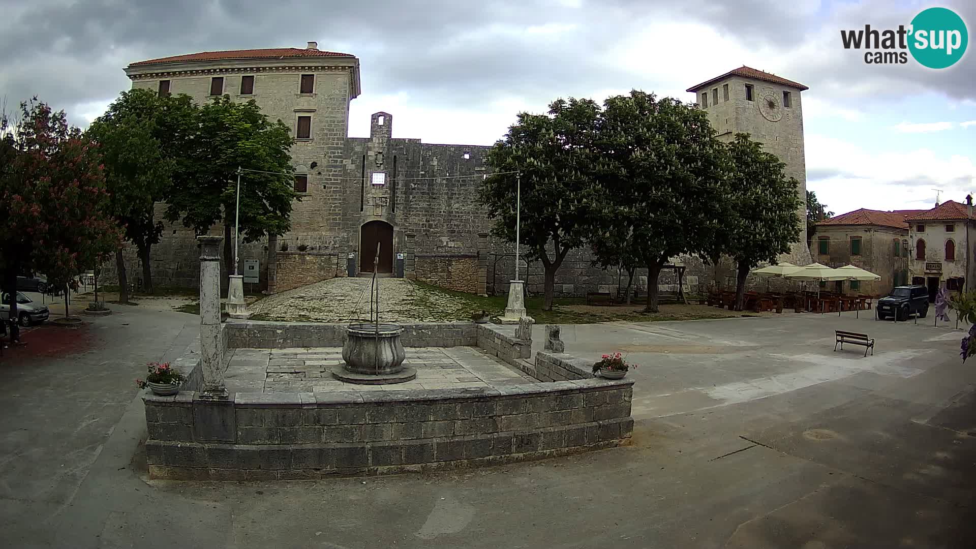 Webcam Svetvinčenat (Sanvincenti) – il castello e il pozzo – Istria – Croazia