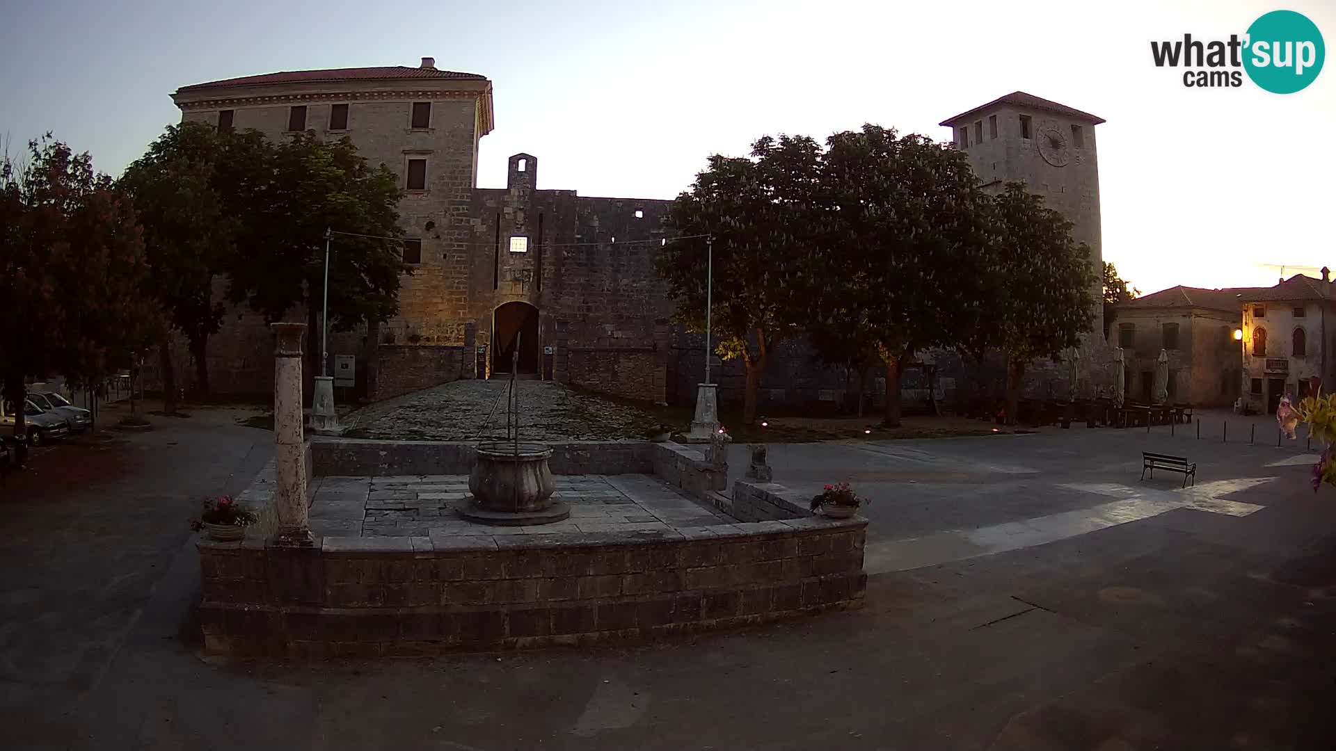 Webcam Svetvinčenat – le château et le puits – Istrie – Croatie