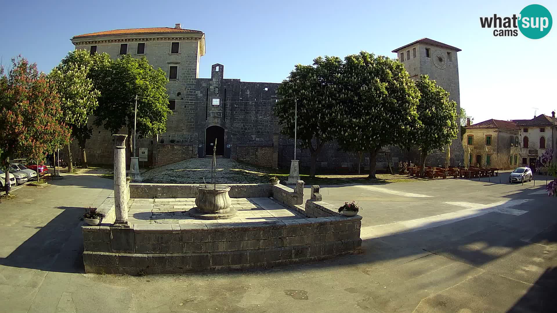 Webcam Svetvinčenat (Sanvincenti) – il castello e il pozzo – Istria – Croazia