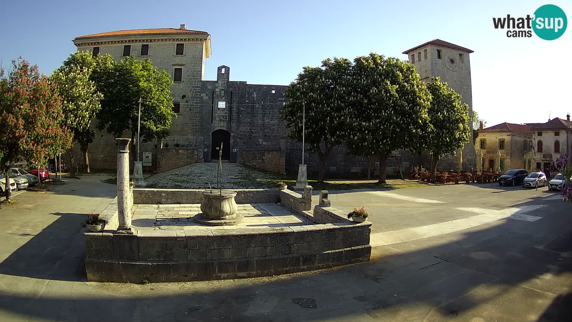 Webcam Svetvinčenat – die Burg und Brunnen – Istrien – Kroatien