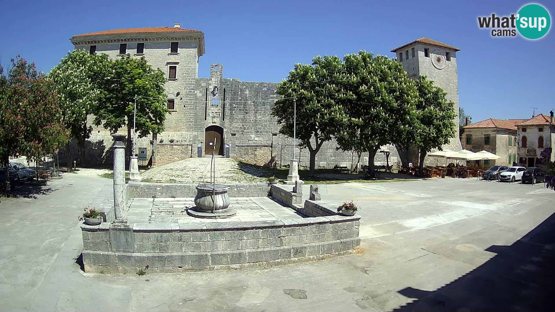 Webcam Svetvinčenat – el castillo y el pozo – Istria – Croacia