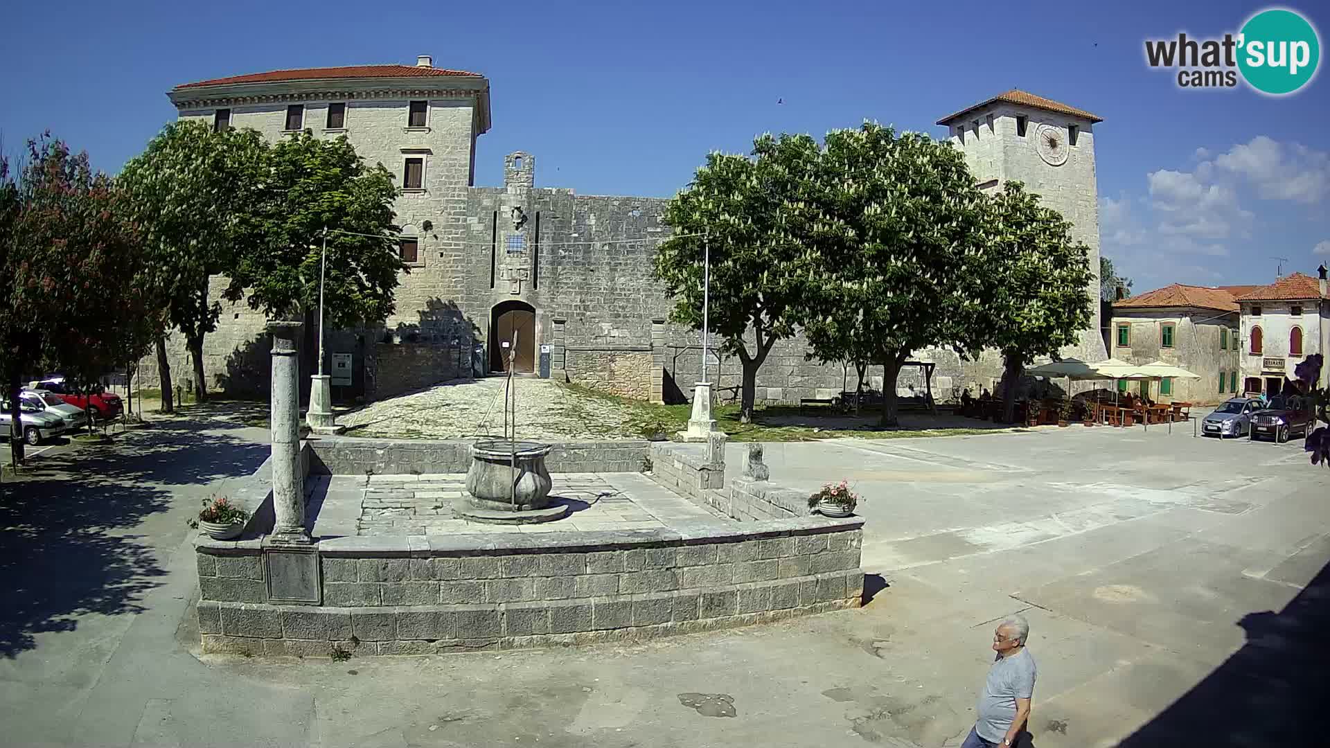 Webcam Svetvinčenat – die Burg und Brunnen – Istrien – Kroatien