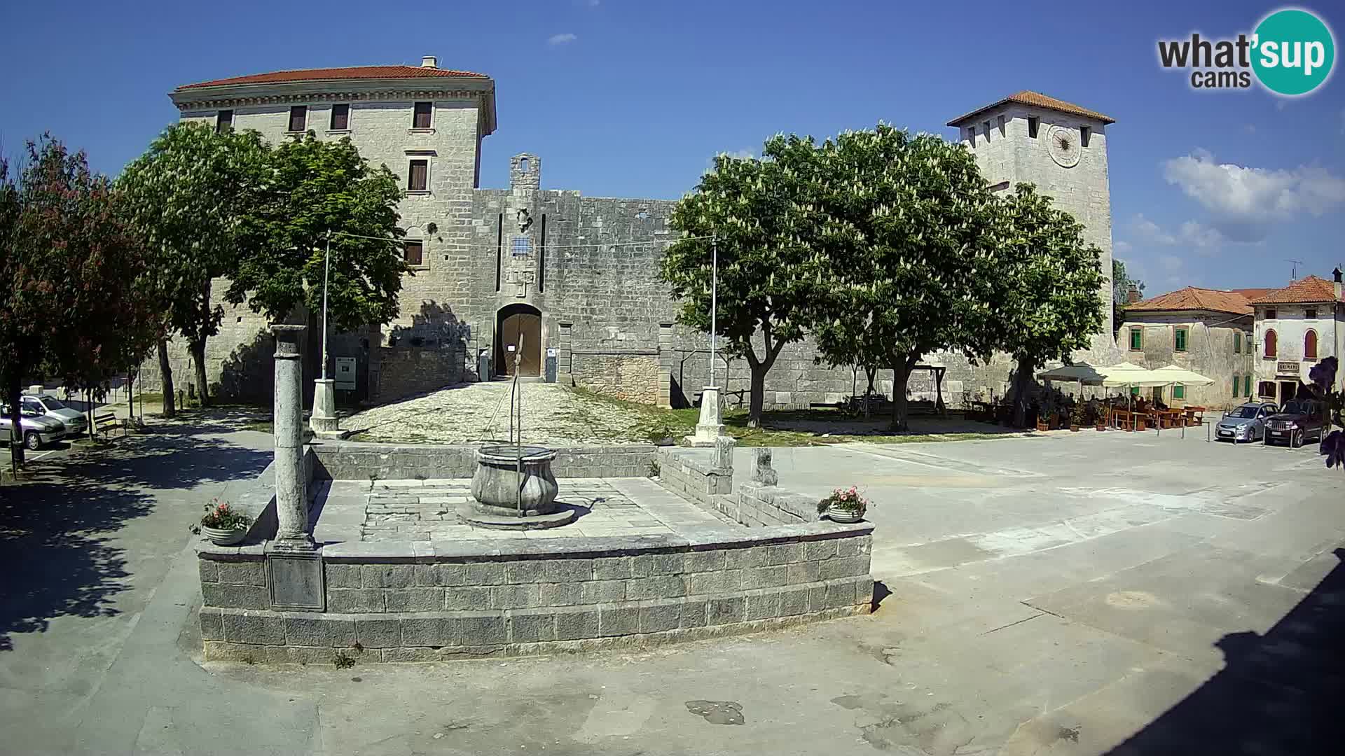 Webcam Svetvinčenat – le château et le puits – Istrie – Croatie