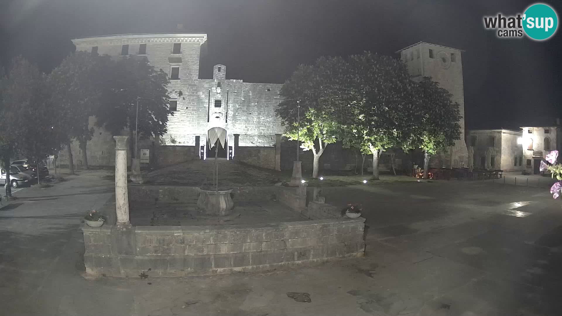 Webcam Svetvinčenat – die Burg und Brunnen – Istrien – Kroatien