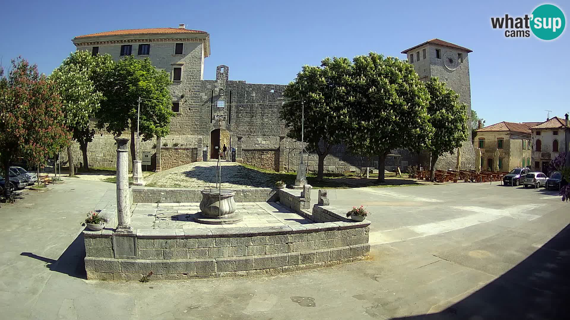 Webcam Svetvinčenat – el castillo y el pozo – Istria – Croacia