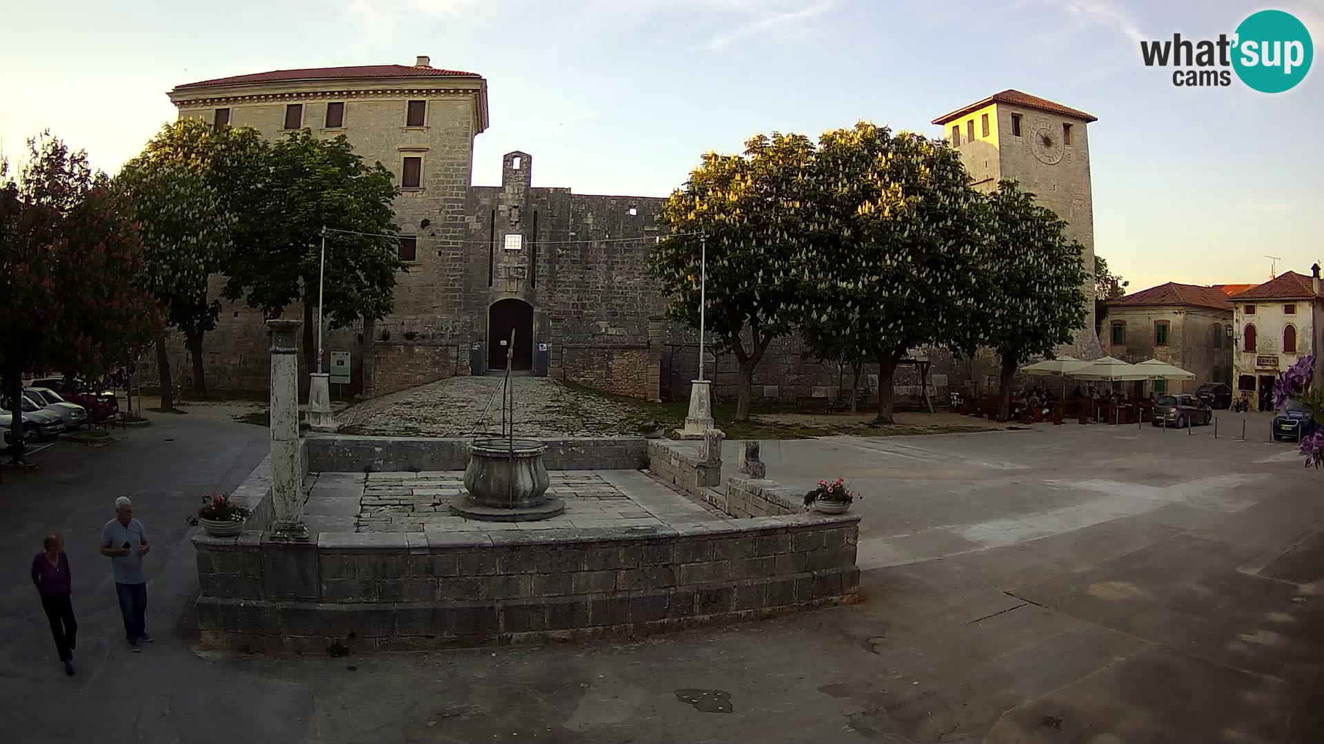 Webcam Svetvinčenat – die Burg und Brunnen – Istrien – Kroatien