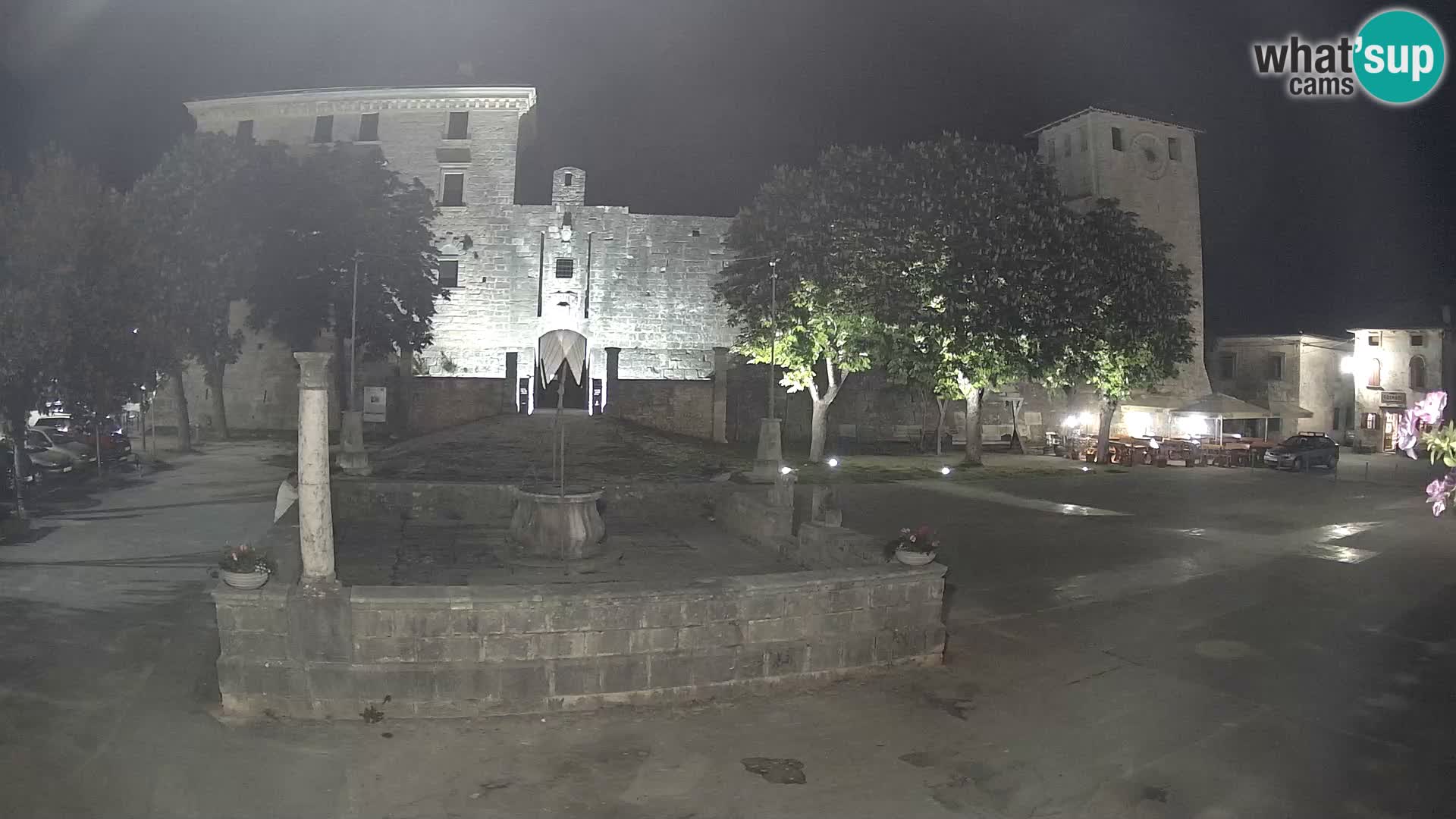 Webcam Svetvinčenat – le château et le puits – Istrie – Croatie