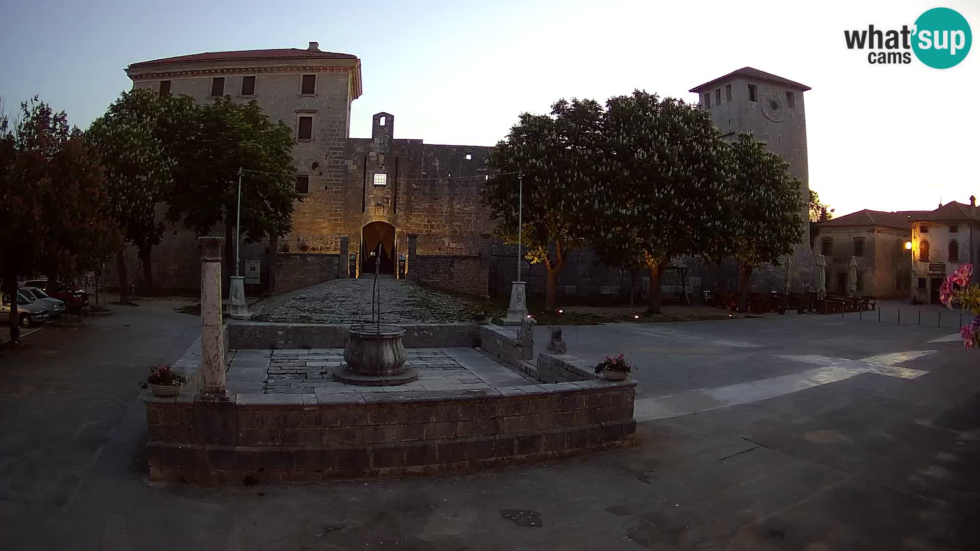 Webcam Svetvinčenat (Sanvincenti) – il castello e il pozzo – Istria – Croazia