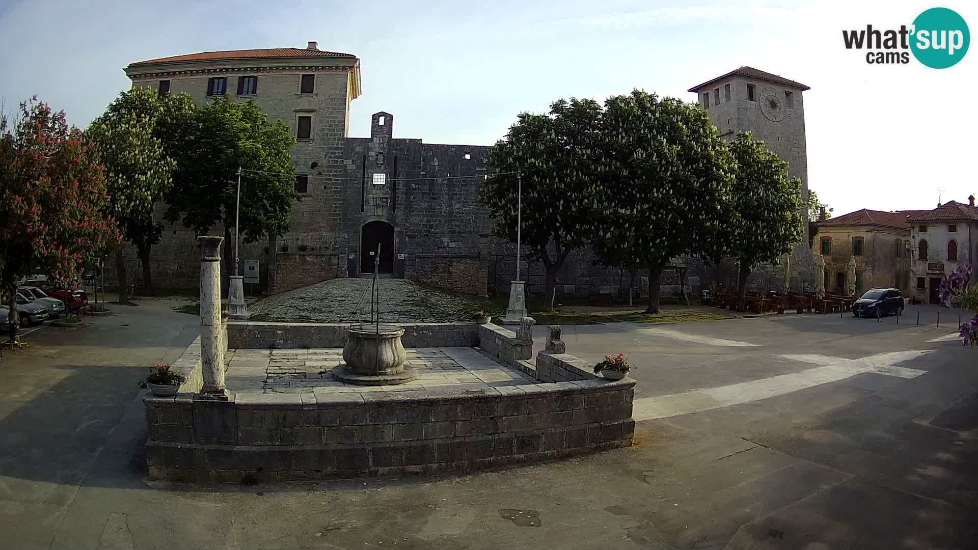 Webcam Svetvinčenat – le château et le puits – Istrie – Croatie