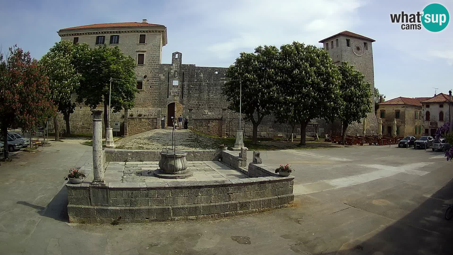 Webcam Svetvinčenat (Sanvincenti) – il castello e il pozzo – Istria – Croazia