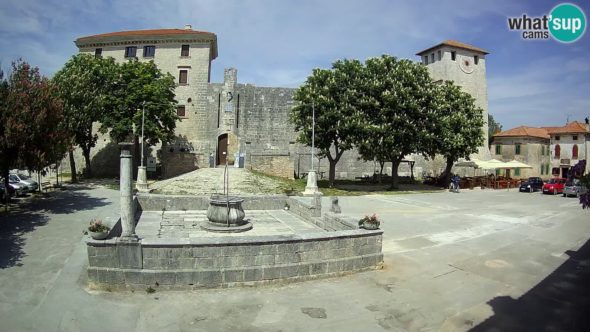 Webcam Svetvinčenat – le château et le puits – Istrie – Croatie
