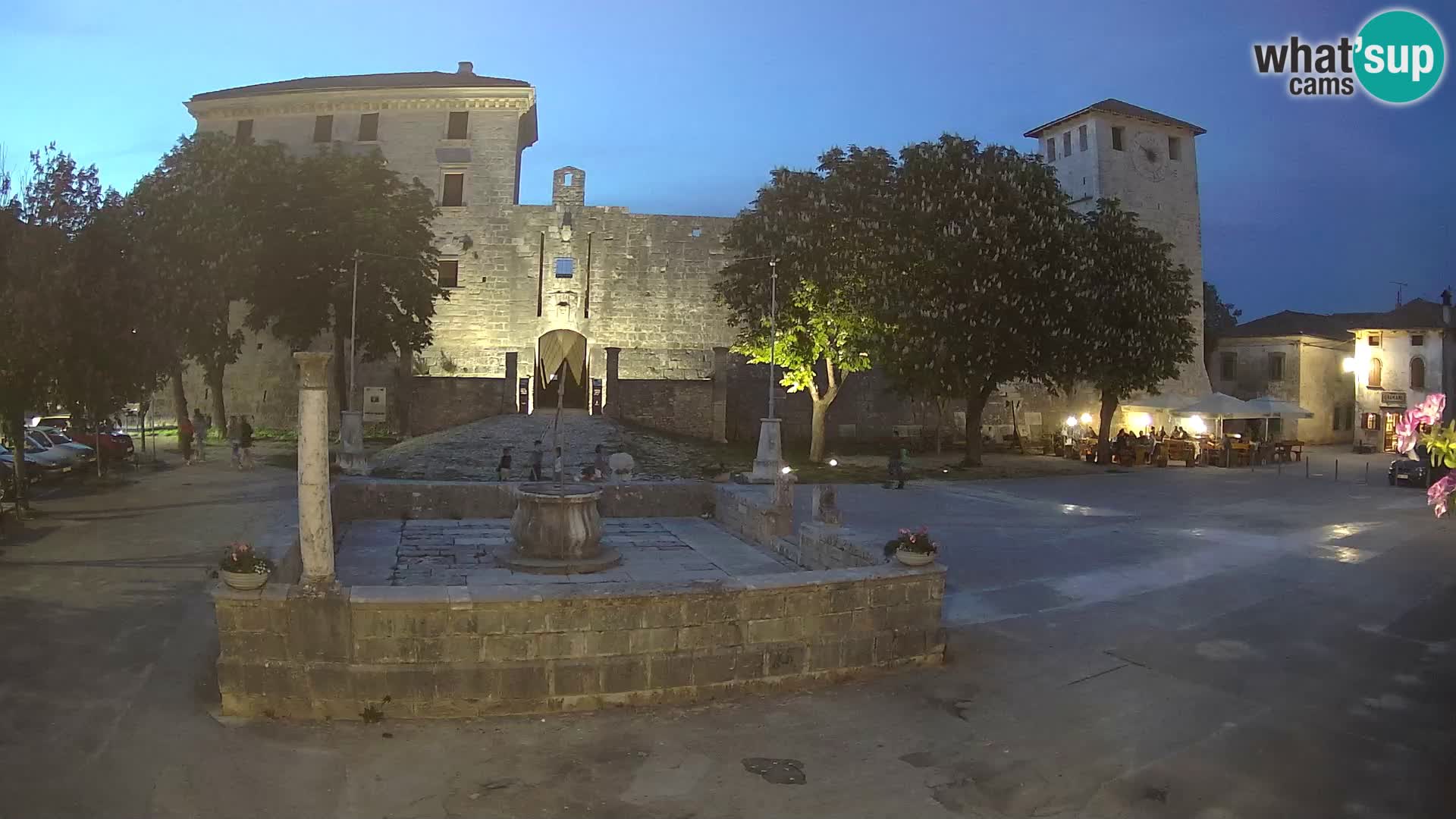 Webcam Svetvinčenat – le château et le puits – Istrie – Croatie