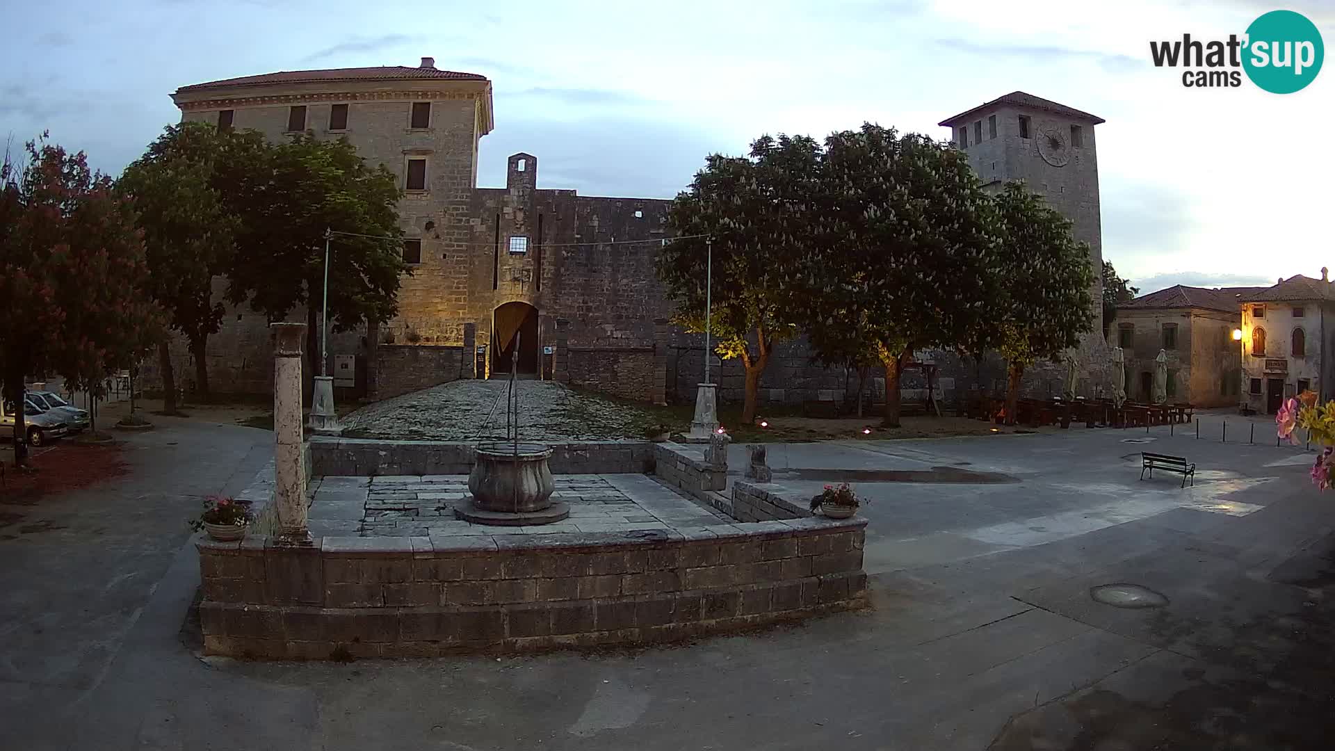 Webcam Svetvinčenat – le château et le puits – Istrie – Croatie
