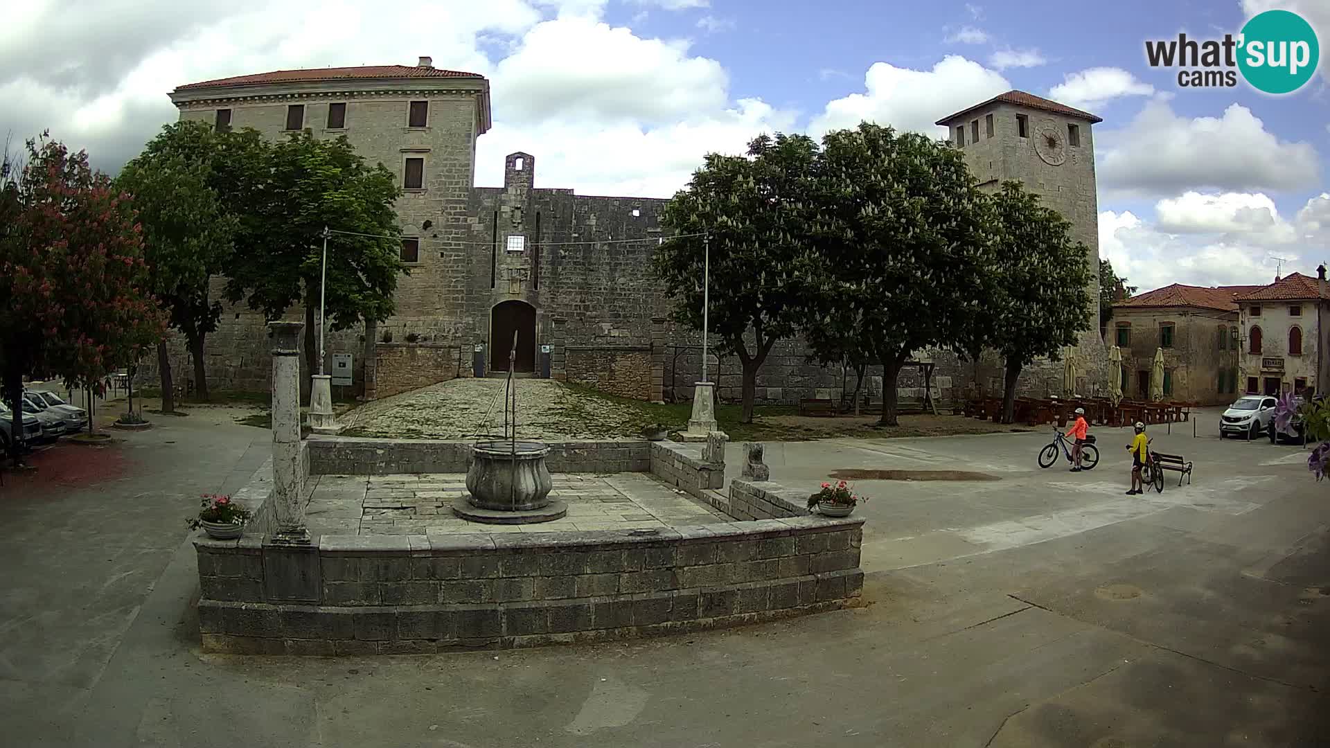 Webcam Svetvinčenat – le château et le puits – Istrie – Croatie