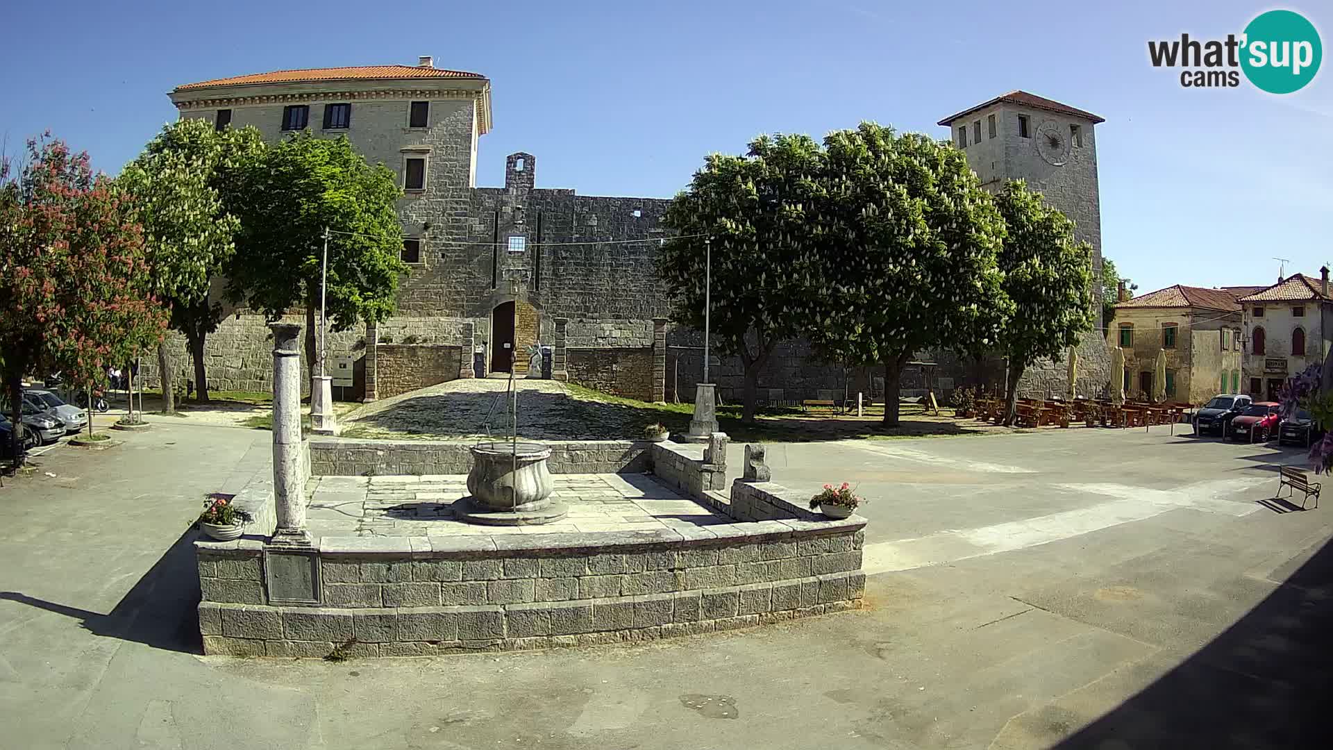 Webcam Svetvinčenat – el castillo y el pozo – Istria – Croacia
