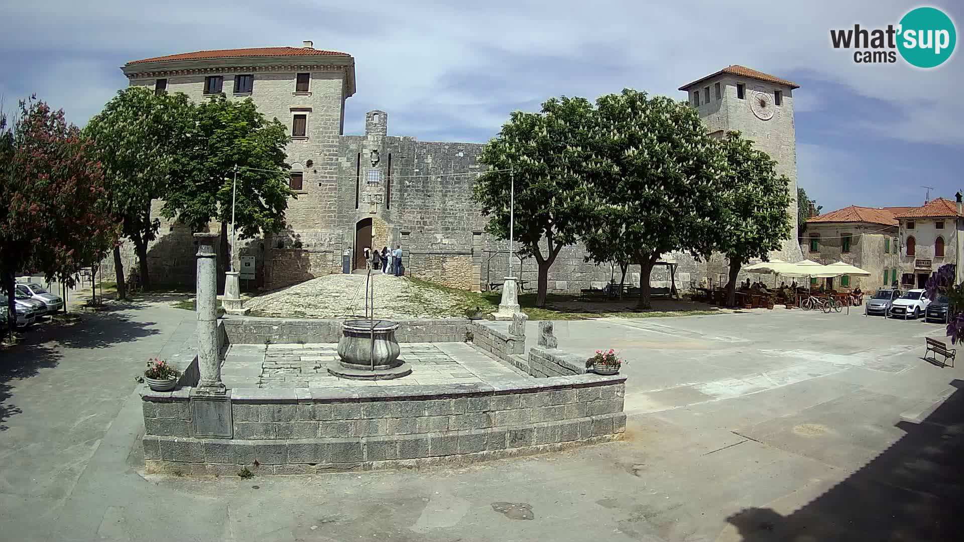 Webcam Svetvinčenat – die Burg und Brunnen – Istrien – Kroatien