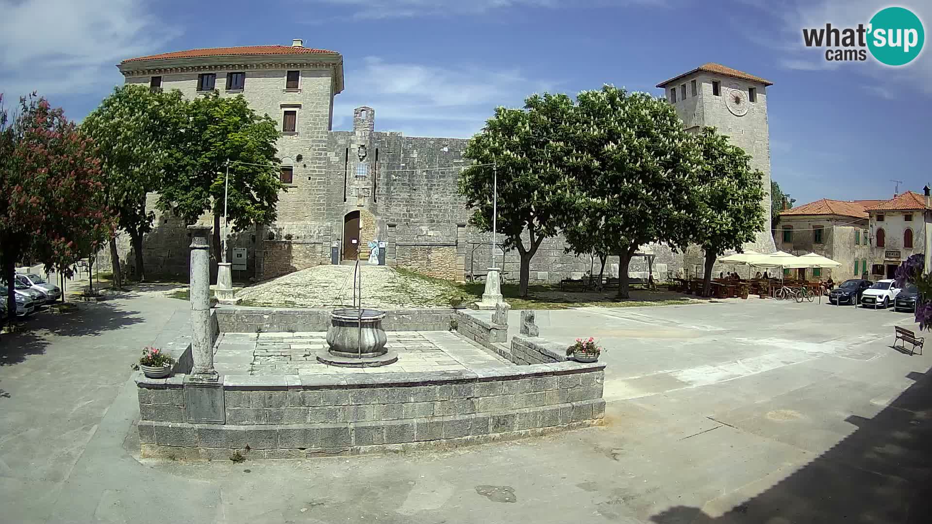 Webcam Svetvinčenat – die Burg und Brunnen – Istrien – Kroatien