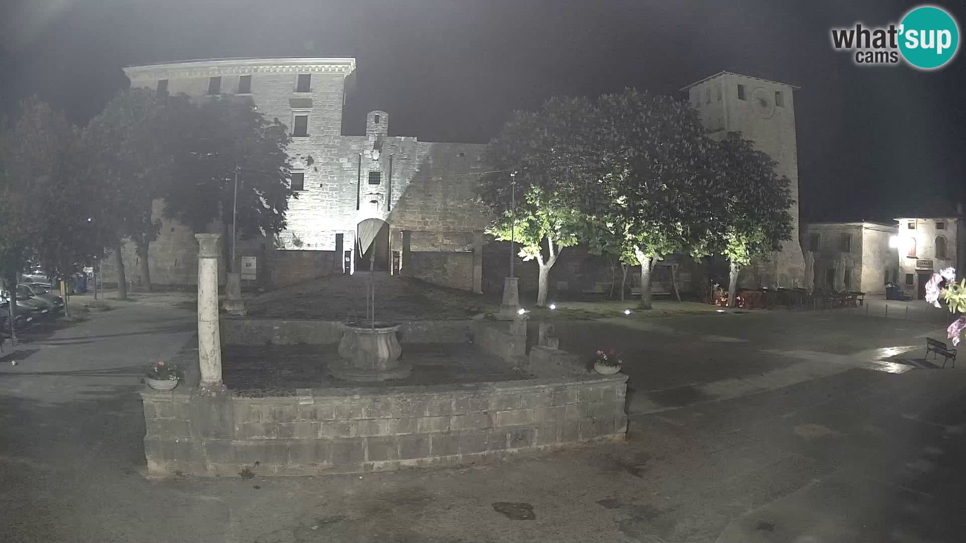 Webcam Svetvinčenat – le château et le puits – Istrie – Croatie