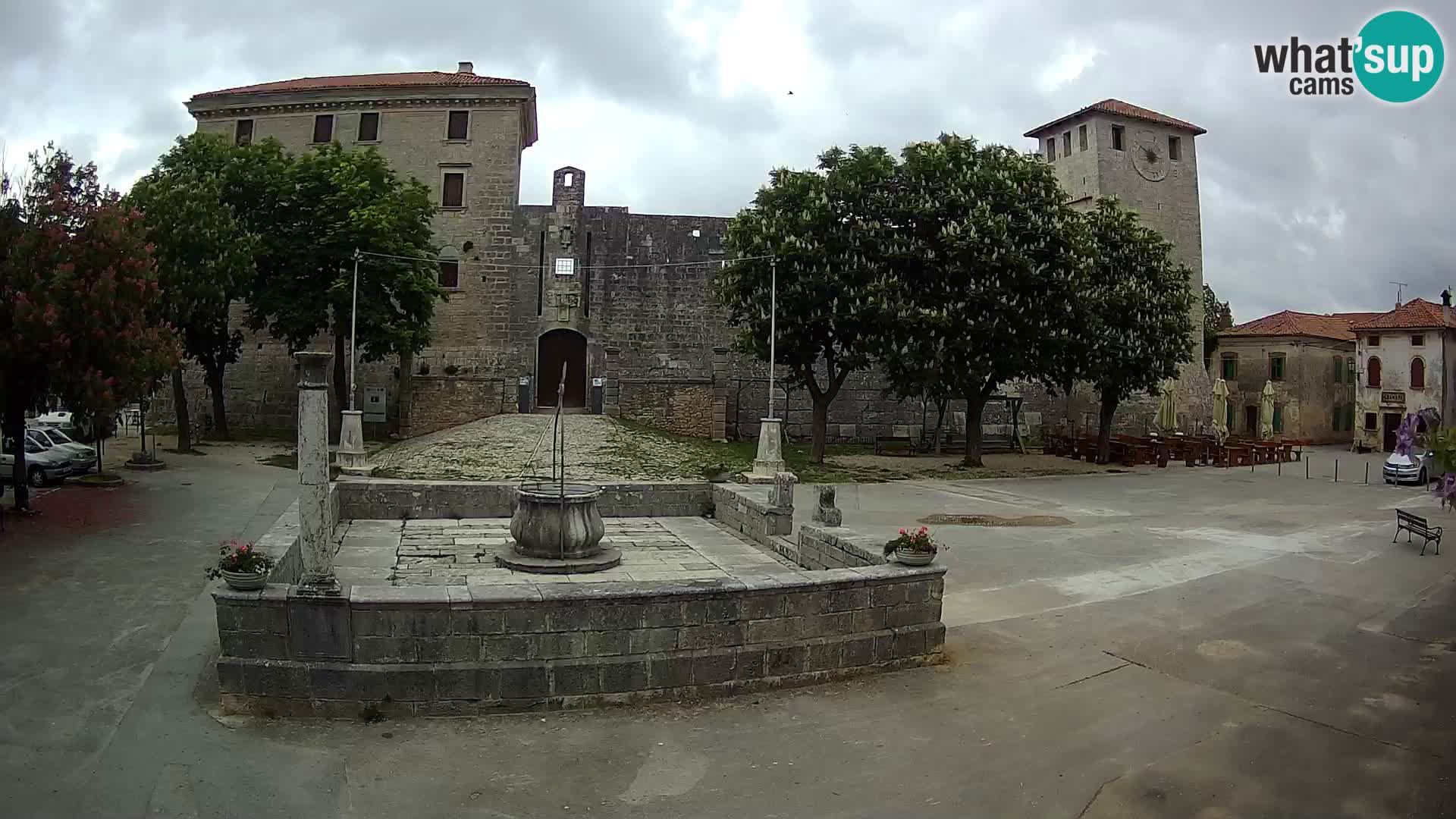 Webcam Svetvinčenat – el castillo y el pozo – Istria – Croacia