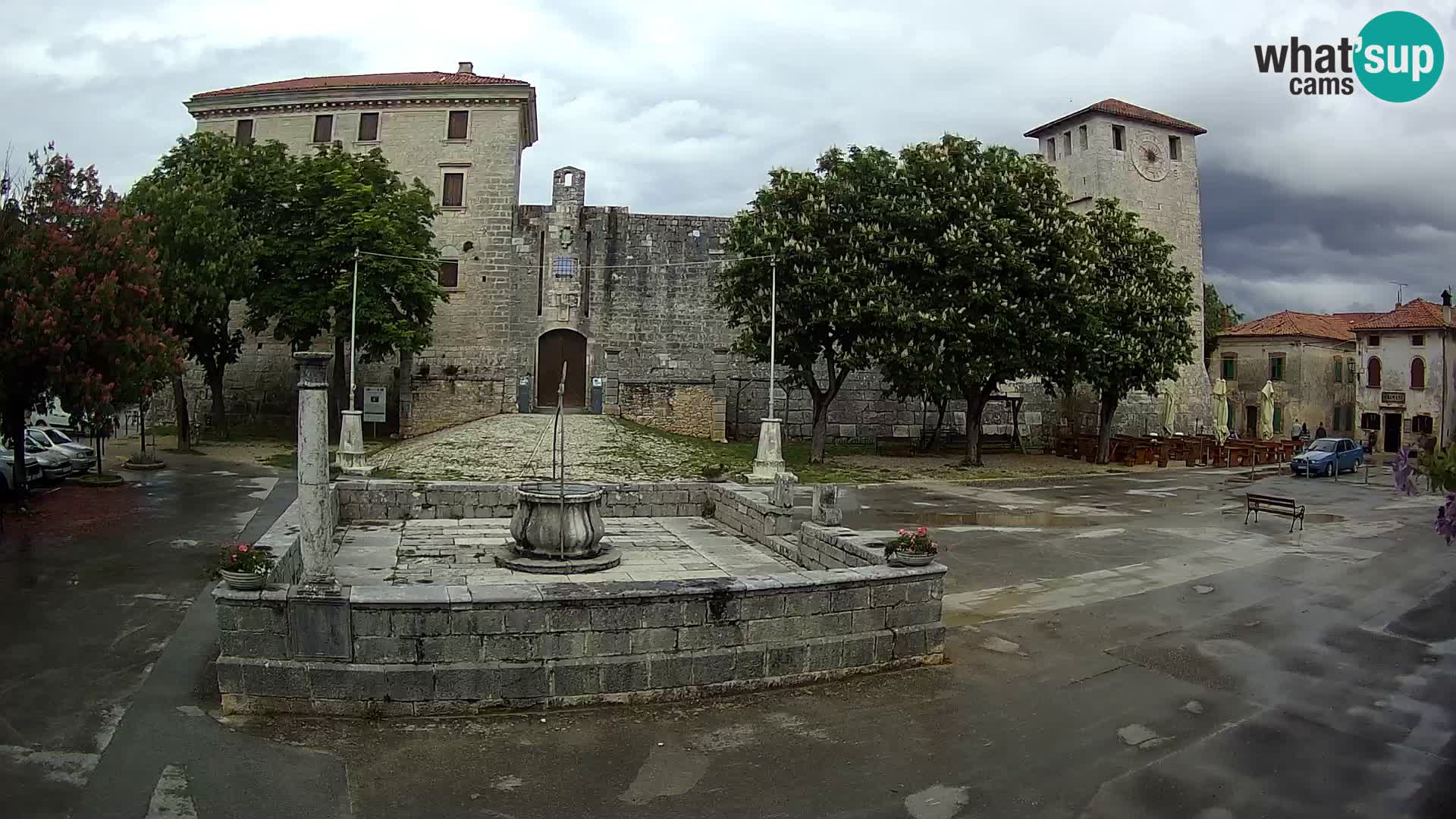 Webcam Svetvinčenat – el castillo y el pozo – Istria – Croacia