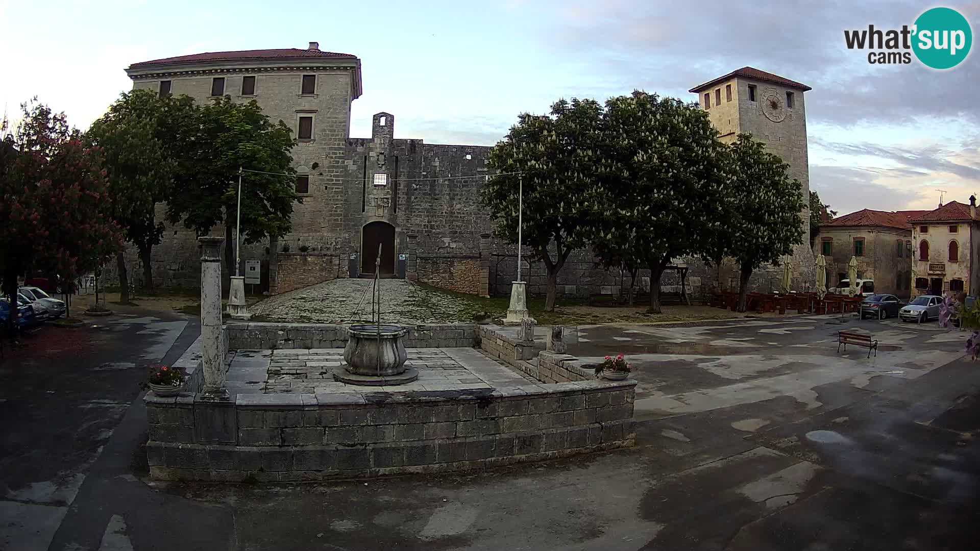 Webcam Svetvinčenat (Sanvincenti) – il castello e il pozzo – Istria – Croazia