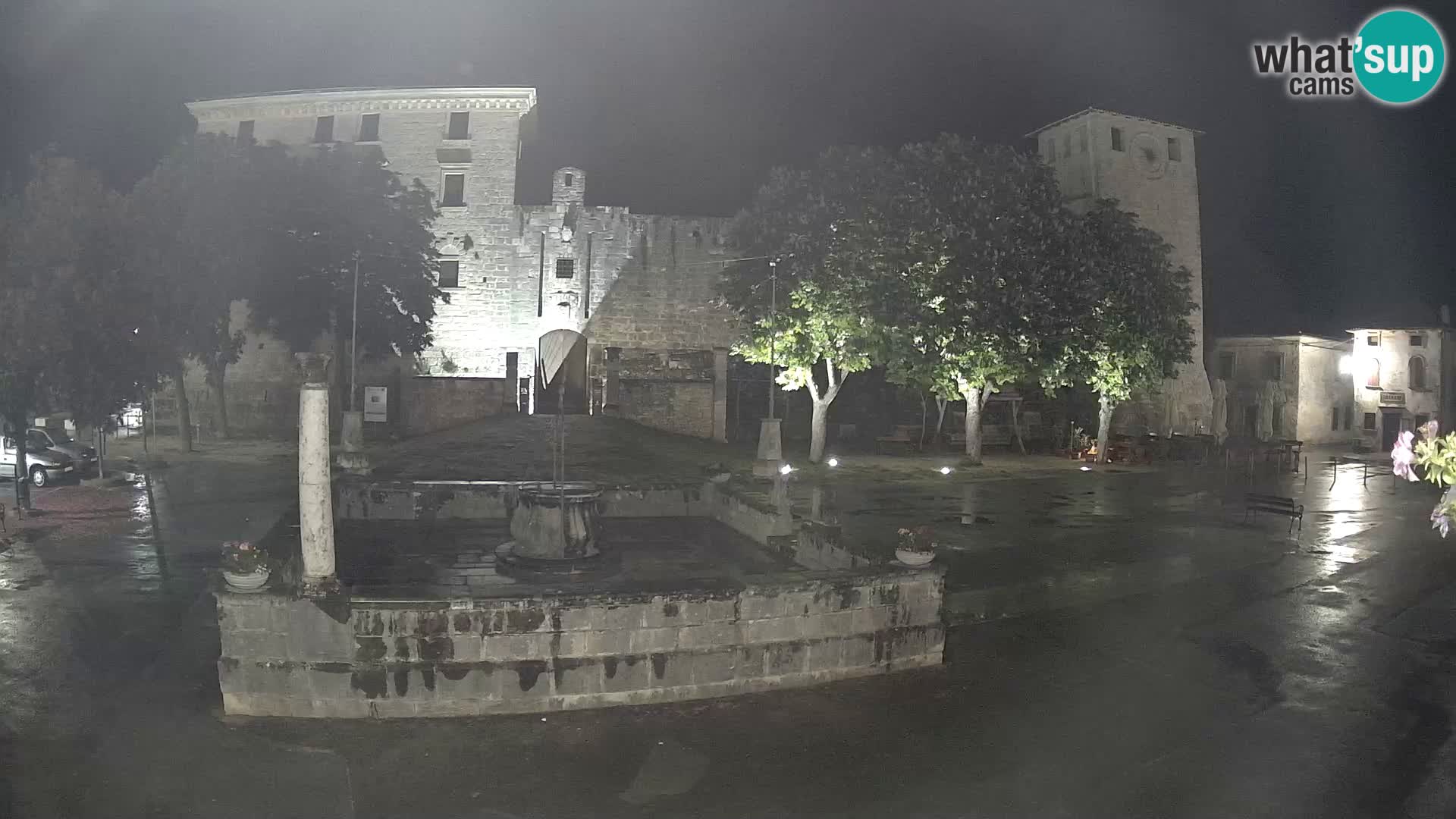 Webcam Svetvinčenat – die Burg und Brunnen – Istrien – Kroatien