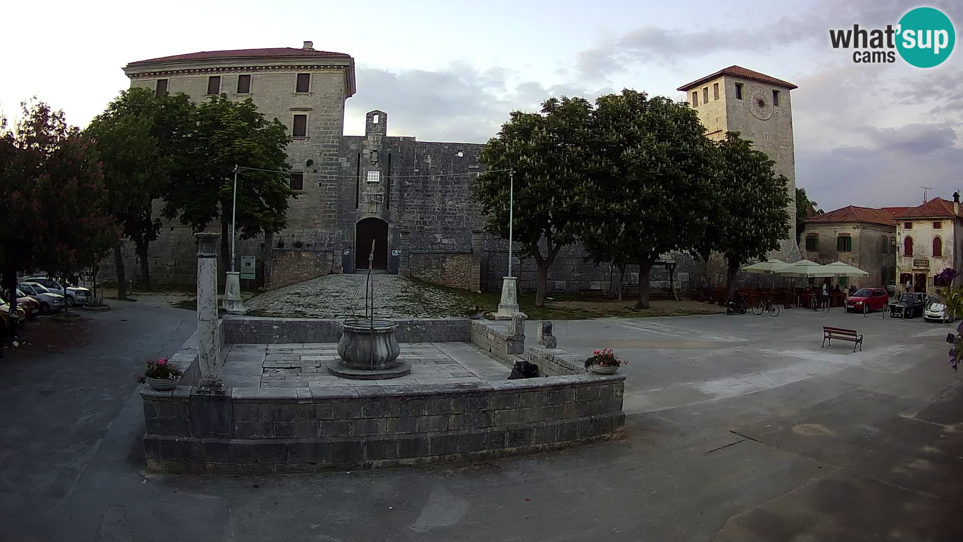 Webcam Svetvinčenat – le château et le puits – Istrie – Croatie