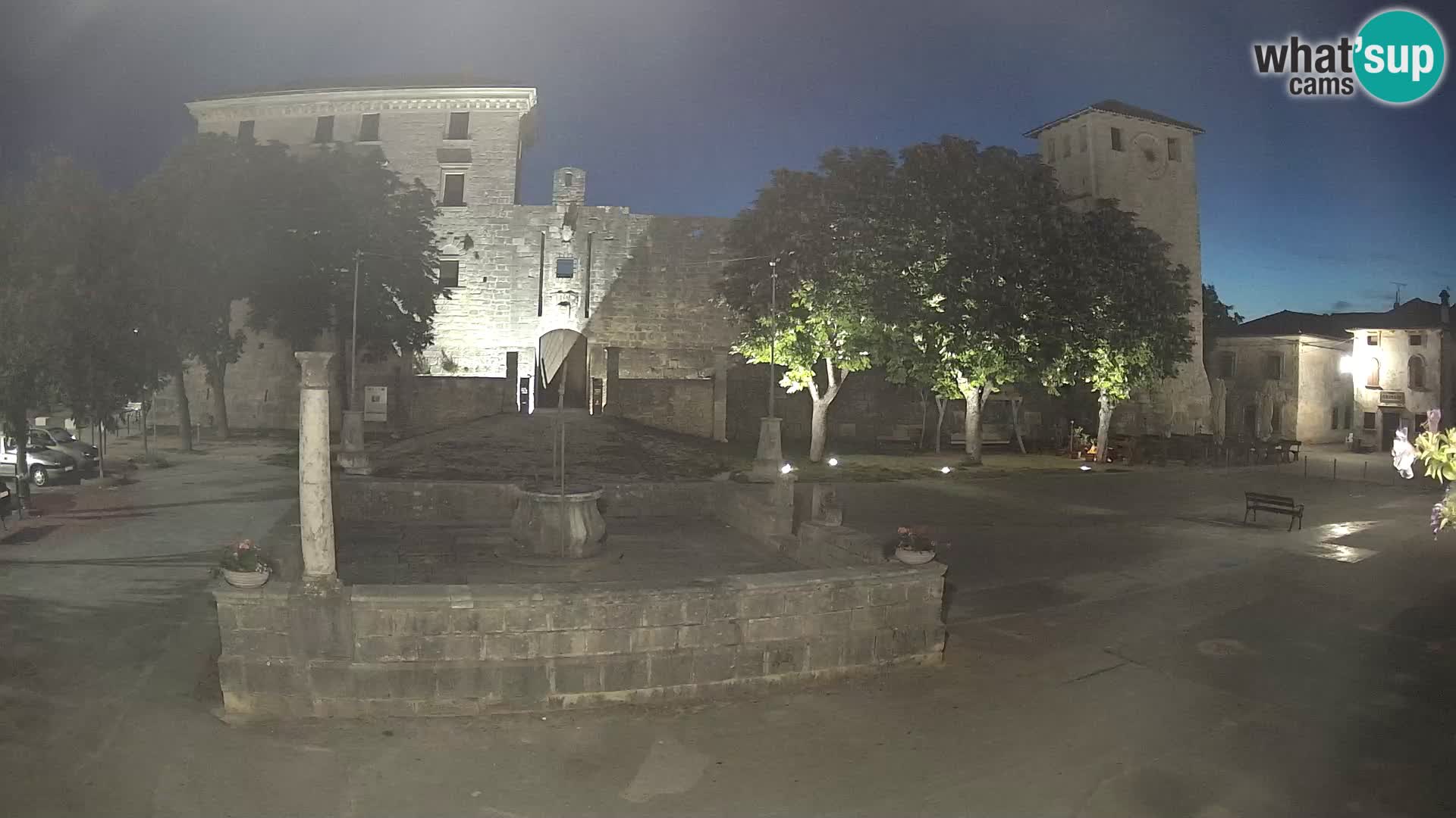 Webcam Svetvinčenat – die Burg und Brunnen – Istrien – Kroatien