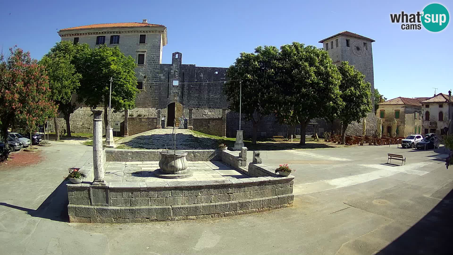 Webcam Svetvinčenat – le château et le puits – Istrie – Croatie
