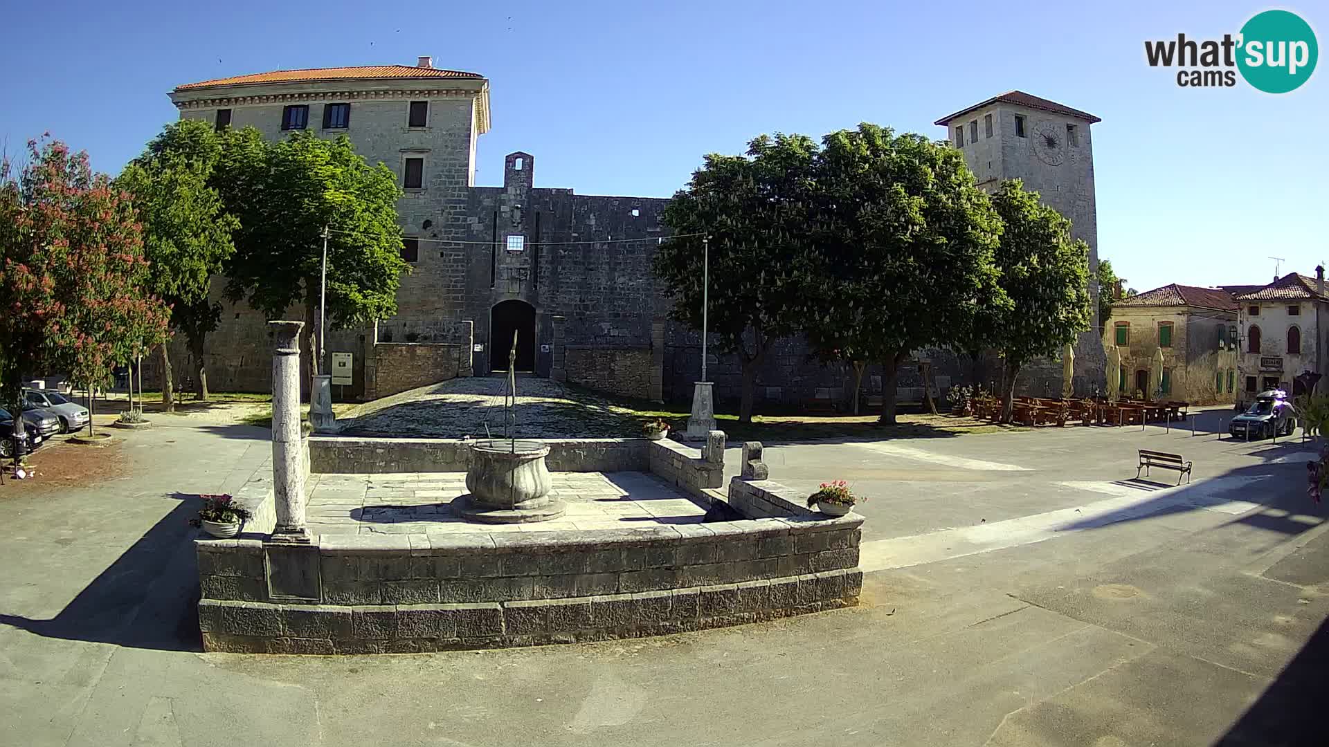 Webcam Svetvinčenat – le château et le puits – Istrie – Croatie