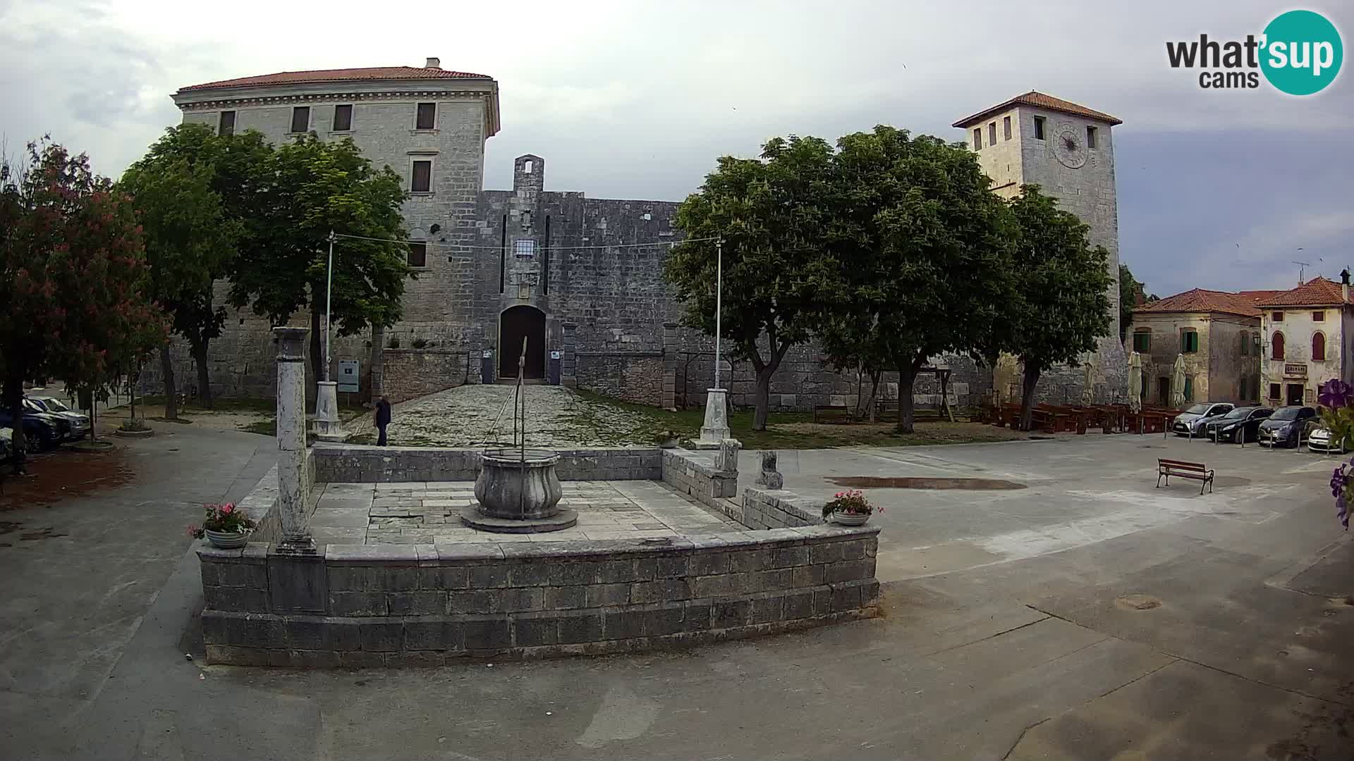 Webcam Svetvinčenat (Sanvincenti) – il castello e il pozzo – Istria – Croazia