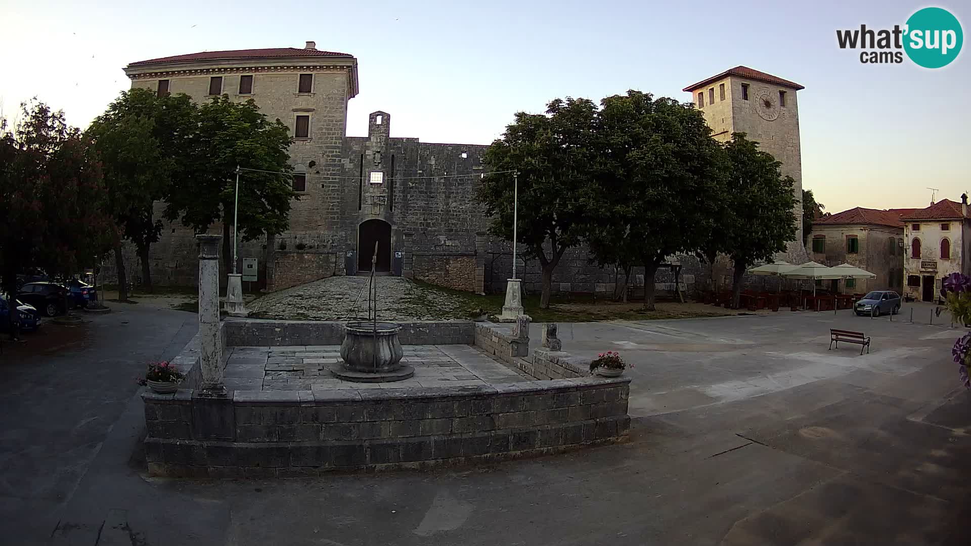 Webcam Svetvinčenat (Sanvincenti) – il castello e il pozzo – Istria – Croazia