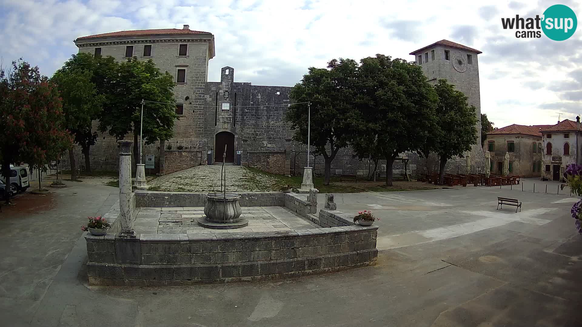 Webcam Svetvinčenat – the Castle and well – Istria – Croatia