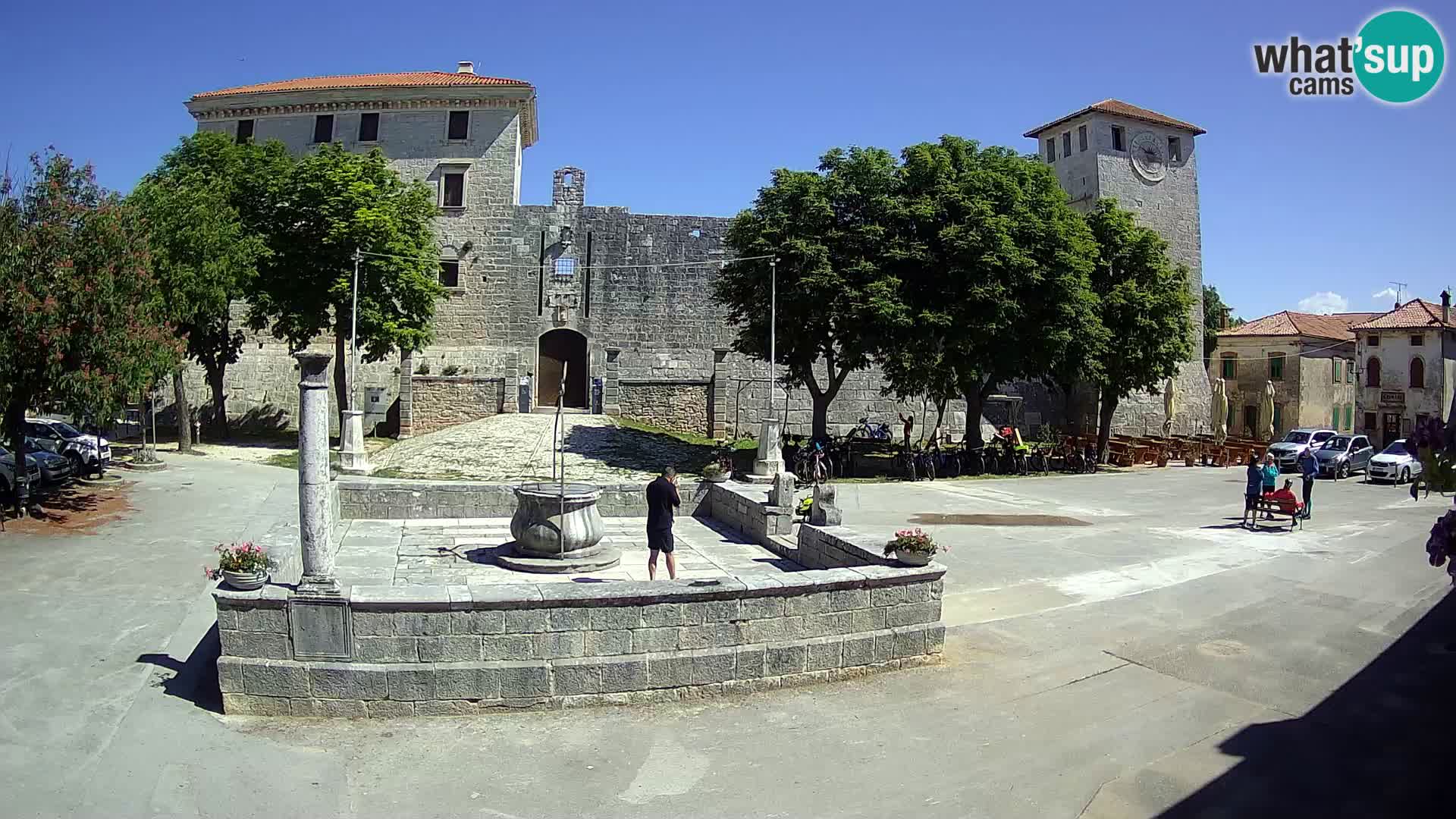 Webcam Svetvinčenat (Sanvincenti) – il castello e il pozzo – Istria – Croazia