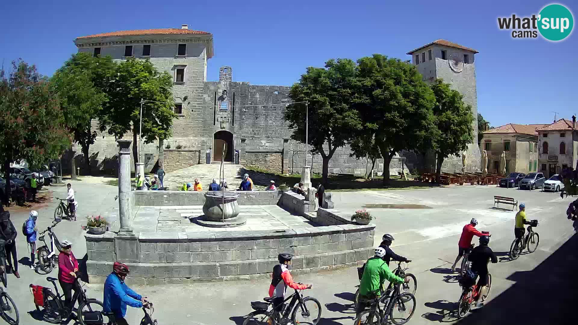 Webcam Svetvinčenat (Sanvincenti) – il castello e il pozzo – Istria – Croazia