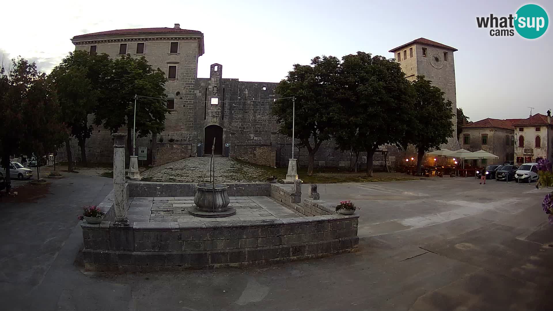 Webcam Svetvinčenat (Sanvincenti) – il castello e il pozzo – Istria – Croazia