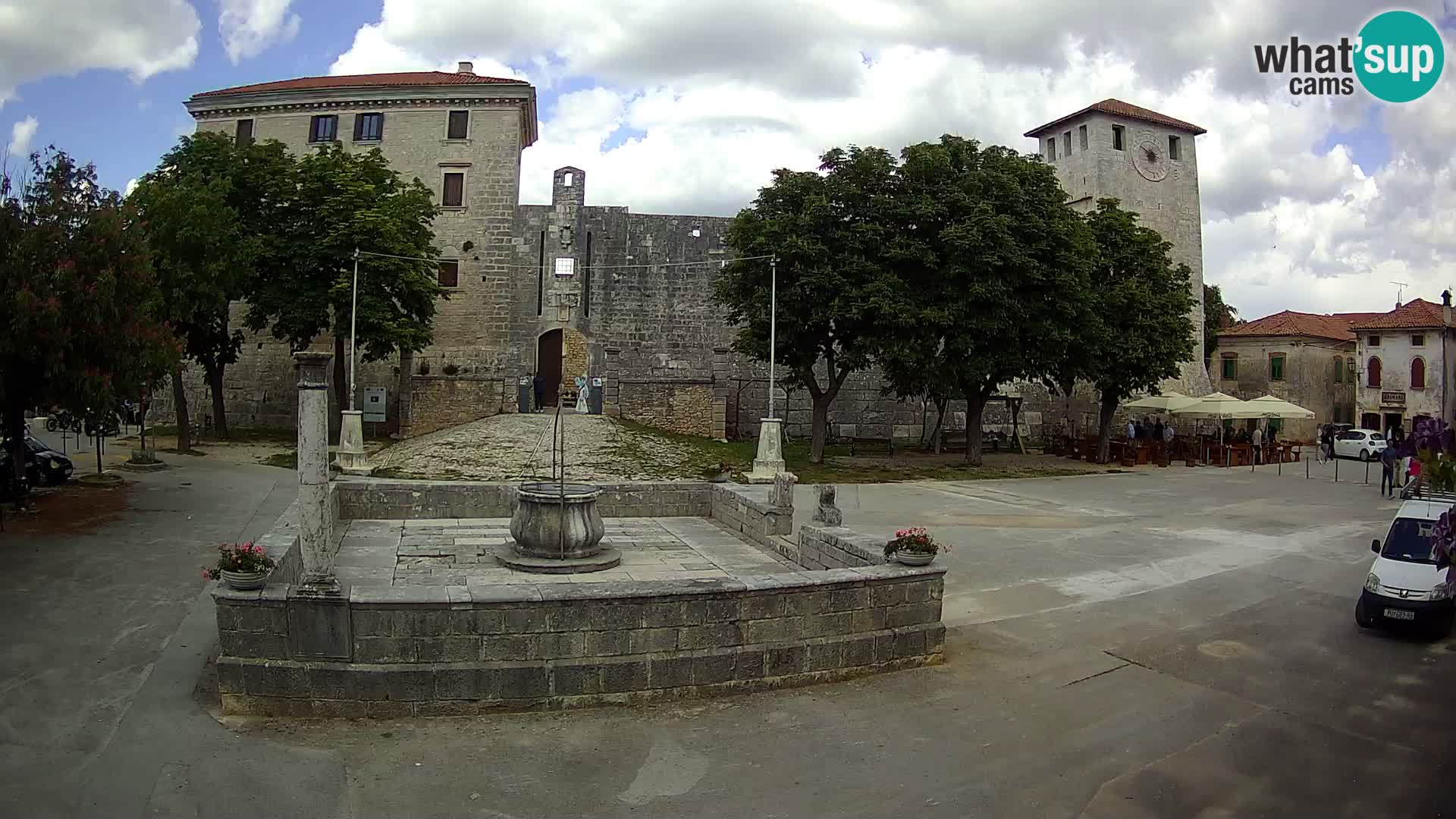 Webcam Svetvinčenat (Sanvincenti) – il castello e il pozzo – Istria – Croazia
