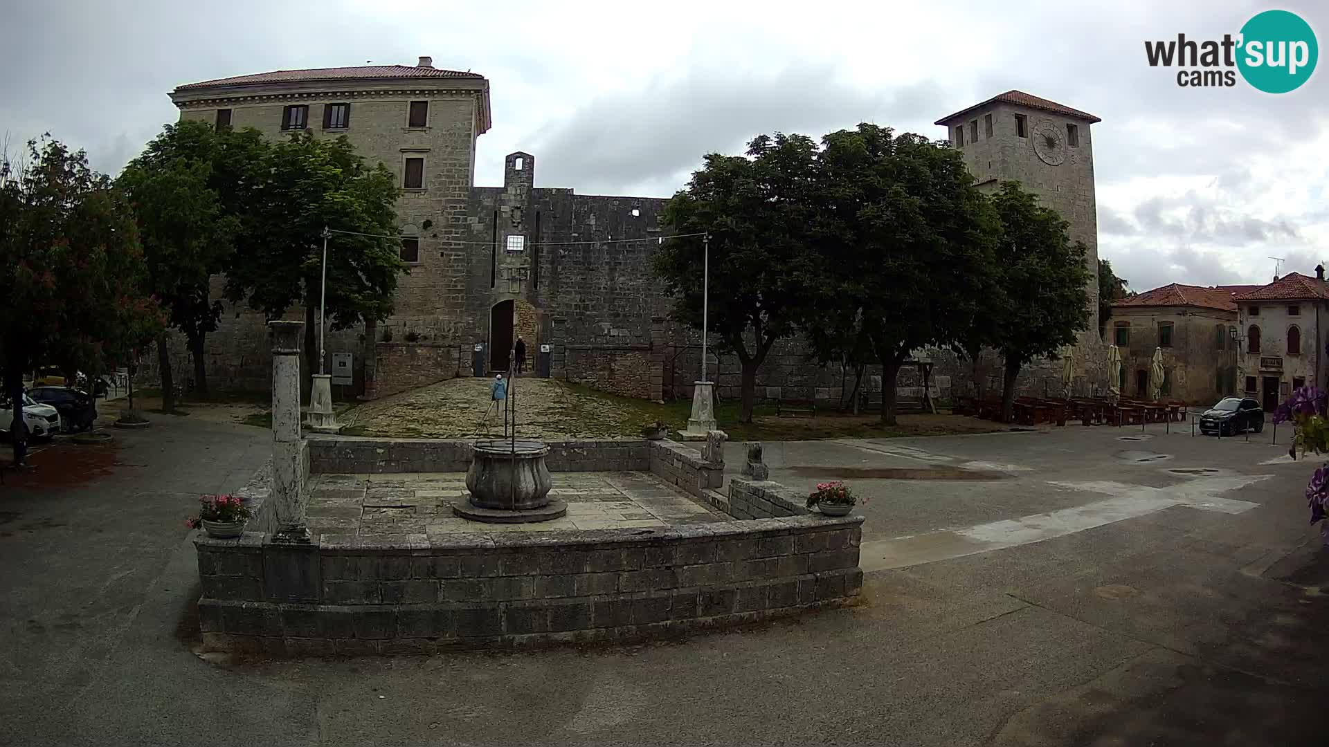 Webcam Svetvinčenat (Sanvincenti) – il castello e il pozzo – Istria – Croazia