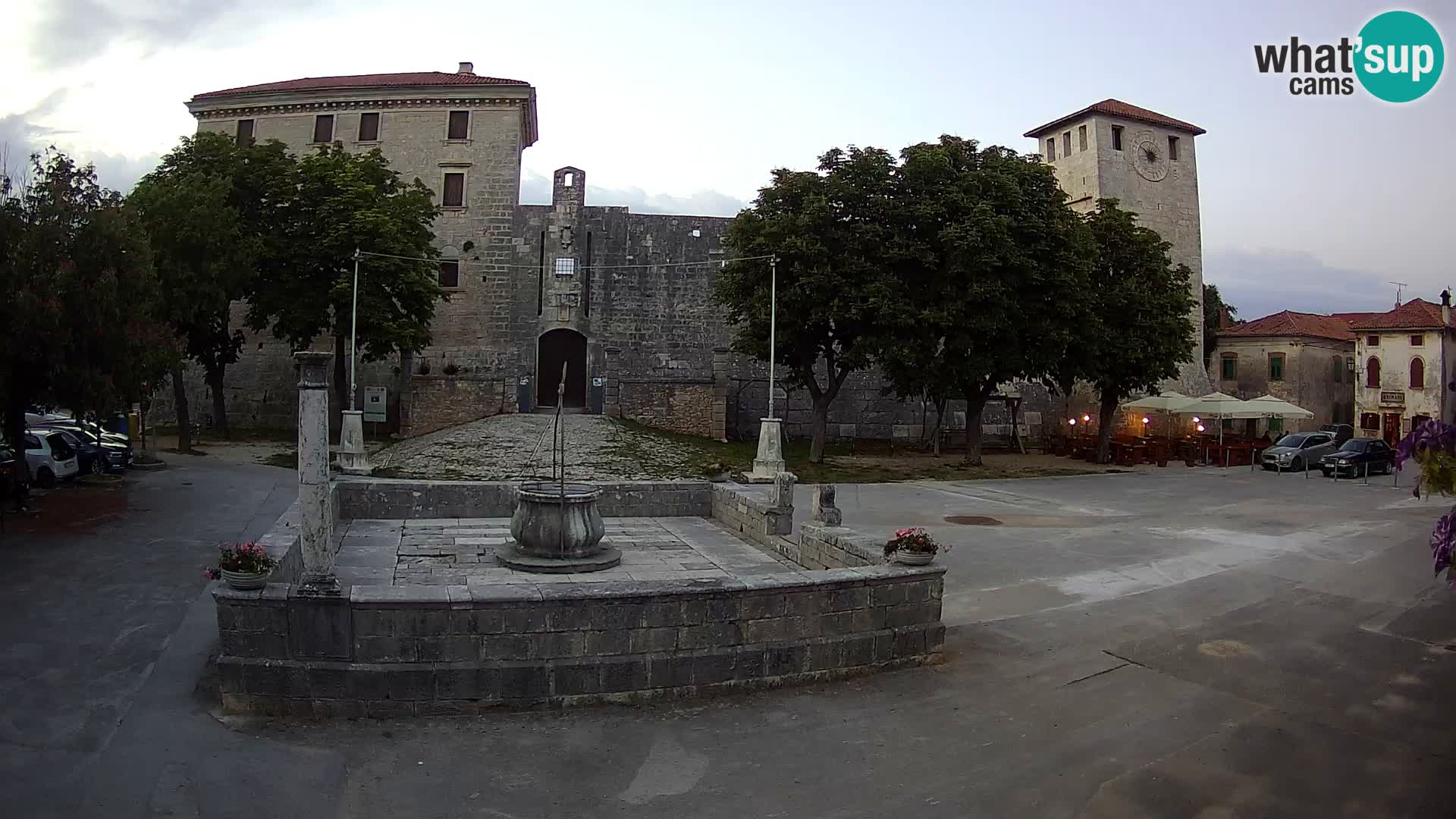 Webcam Svetvinčenat – le château et le puits – Istrie – Croatie
